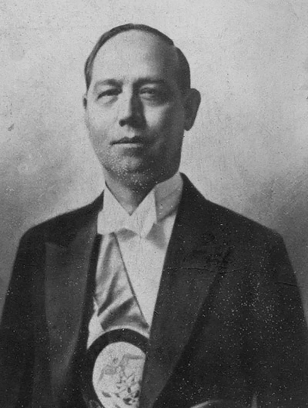 Portrait of Enrique Olaya Herrera (1880–1937) – memorial page