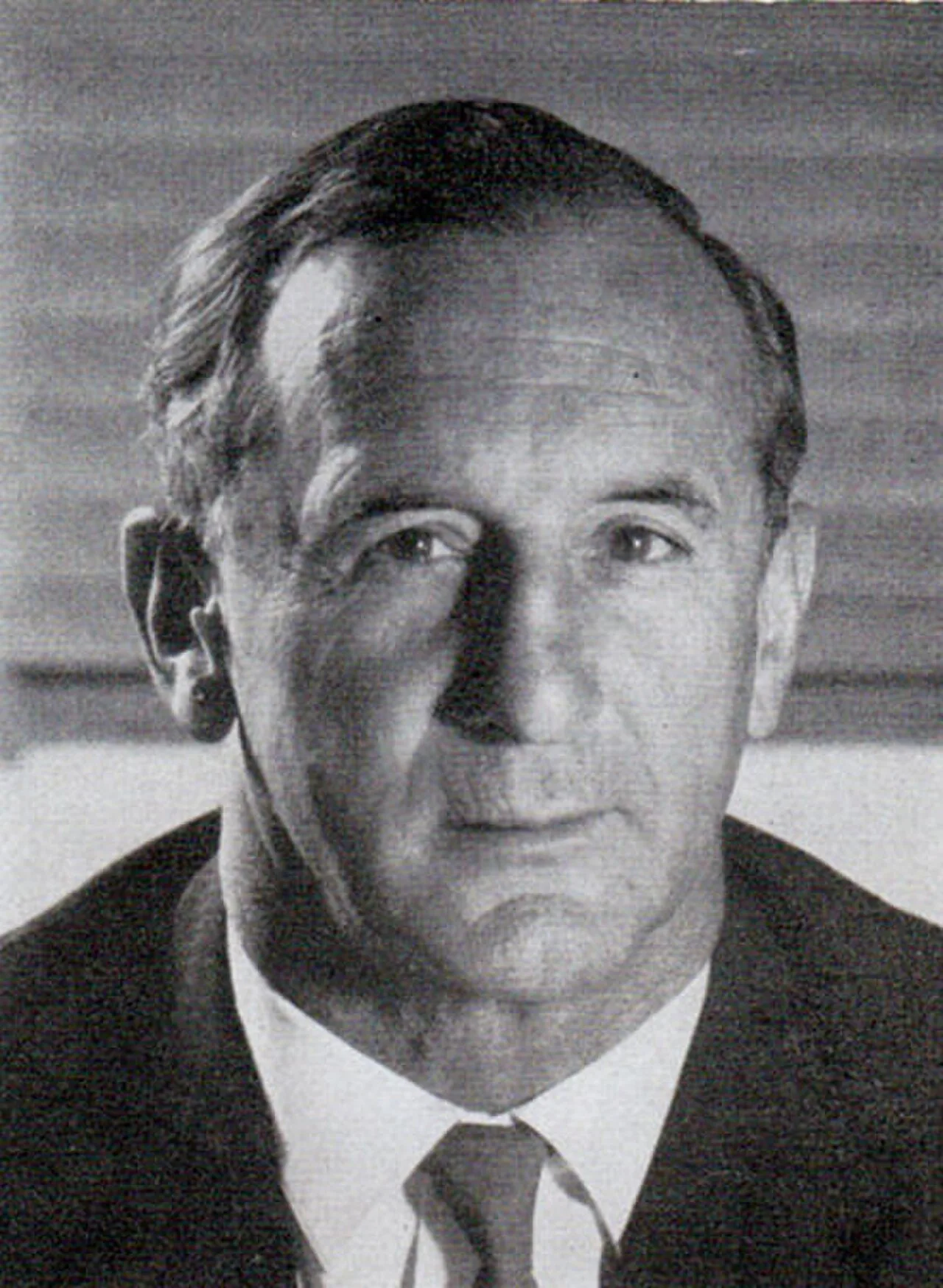 Porträt von Frank Waring (1908–2000) – Gedenkseite