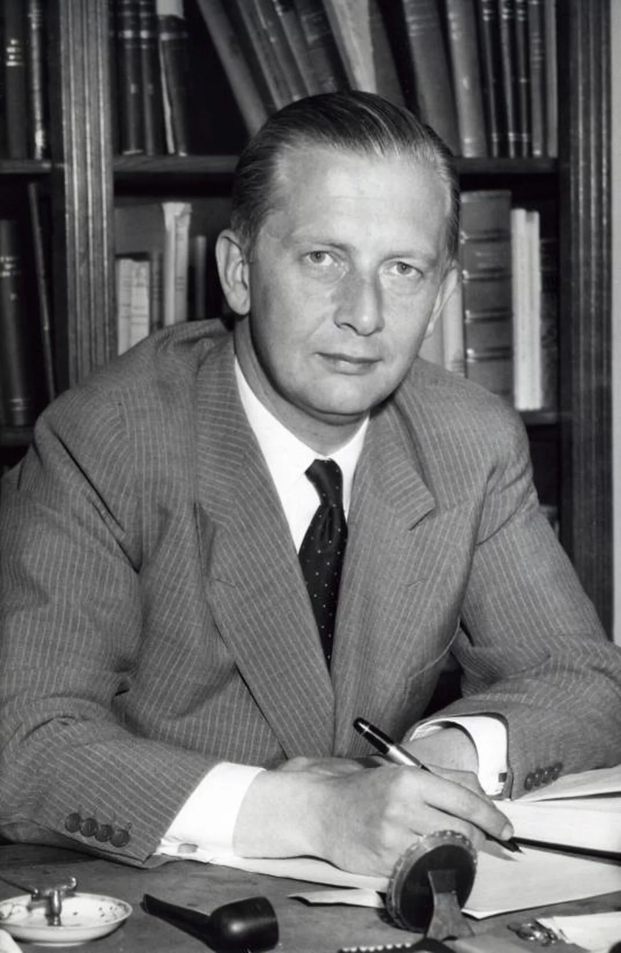 Portrait of Ynso Scholten (1918–1984) – memorial page