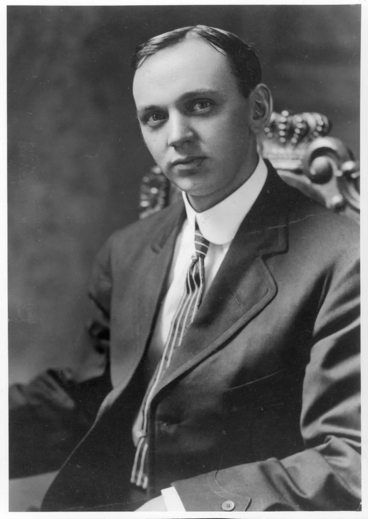 Porträt von Edgar Cayce (1877–1945) – Gedenkseite