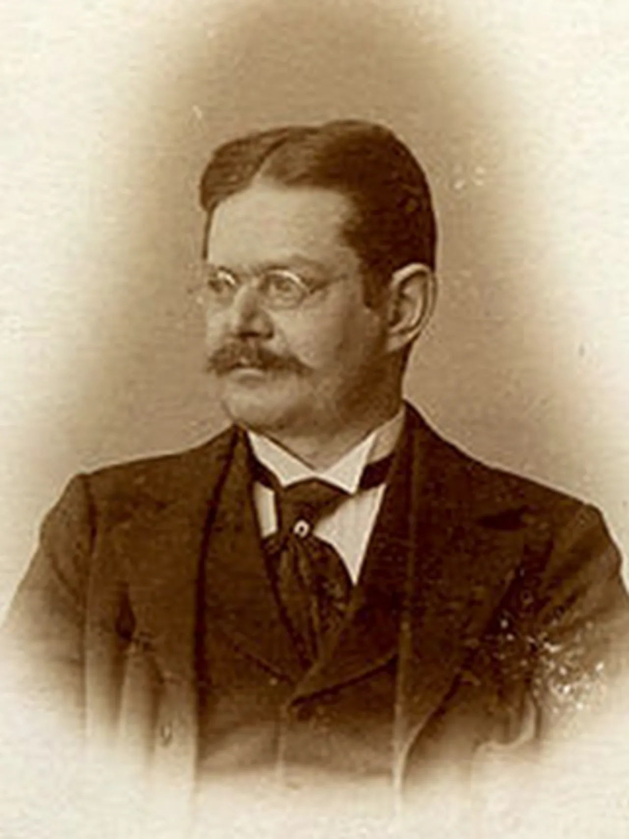 Portrait of Gustav Tornier (1858–1938) – memorial page