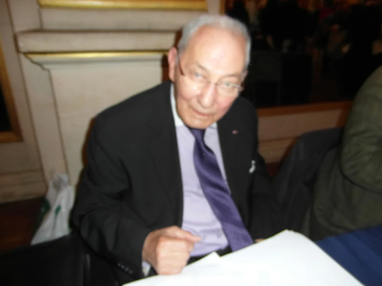 Porträt von Hamlaoui Mekachera (1930–2018) – Gedenkseite