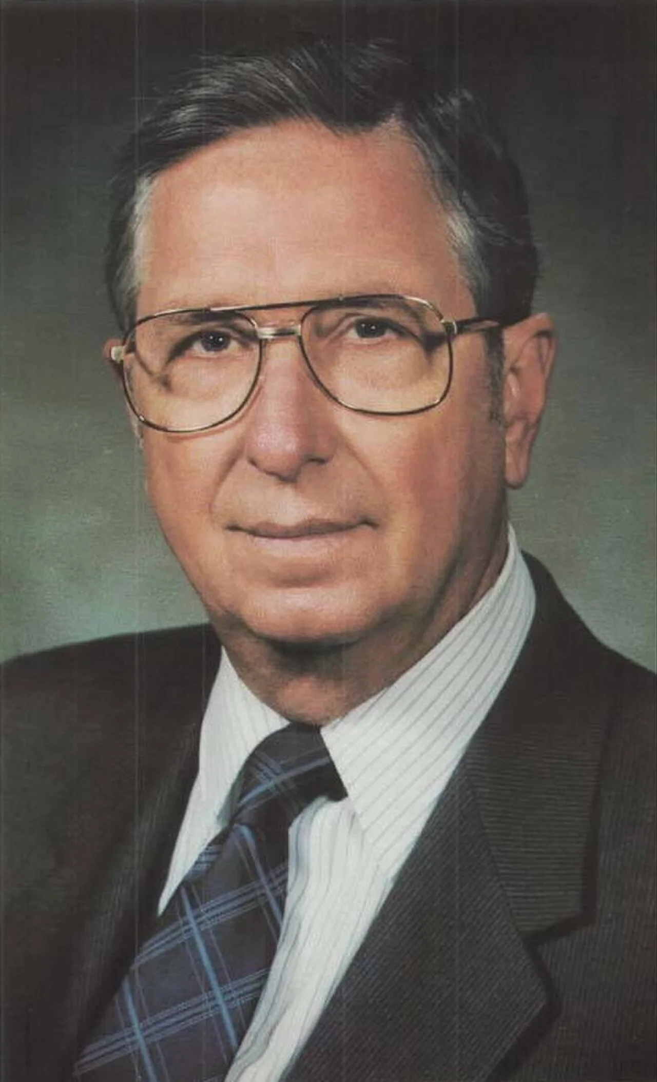 Portrait of James Donnewald (1925–2009) – memorial page