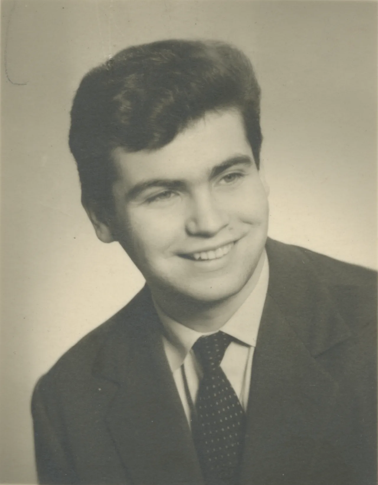 Porträt von Jean-Pierre Bourtayre (1942–2024) – Gedenkseite