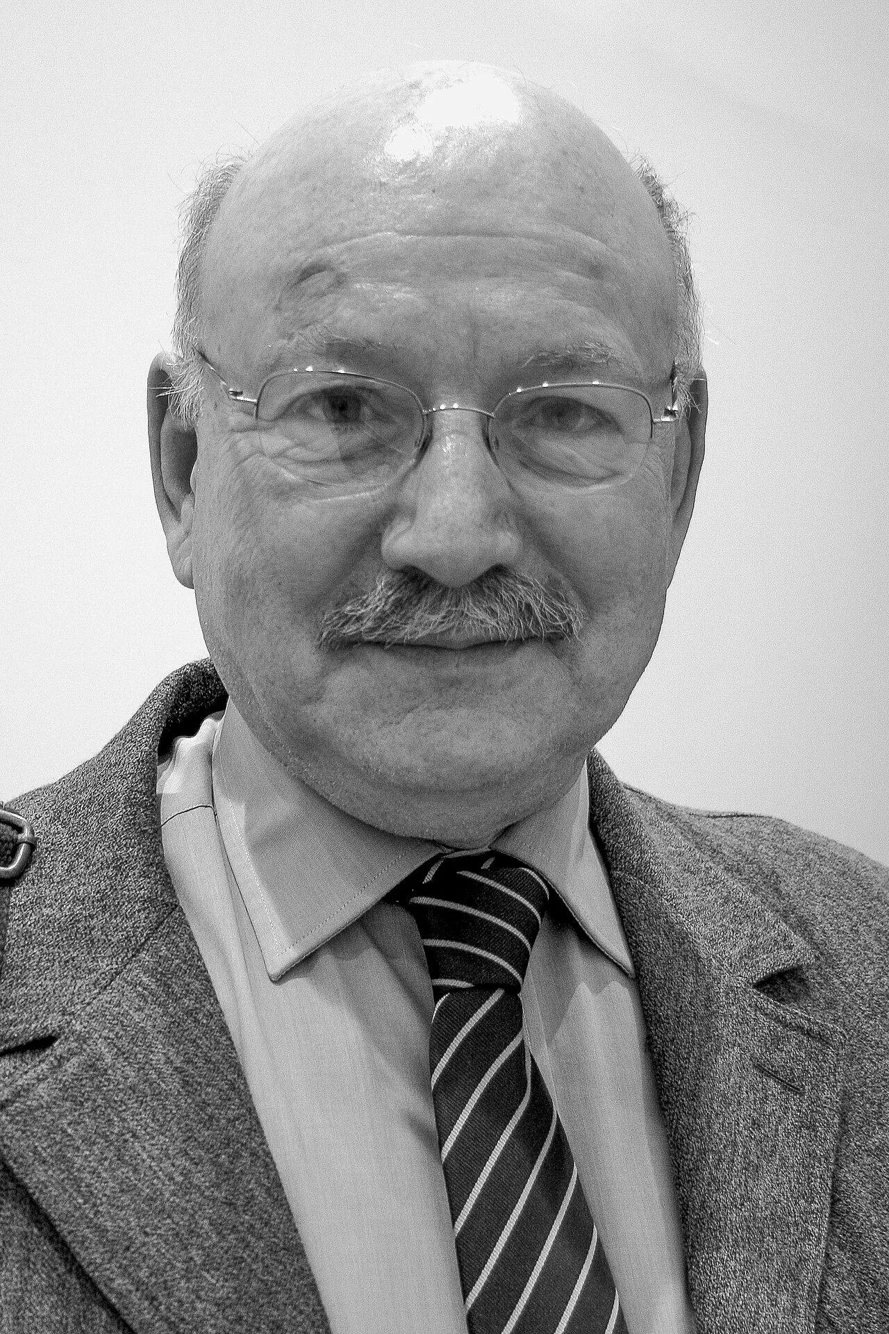 Porträt von Jean-Pierre Rioux (1939–2024) – Gedenkseite