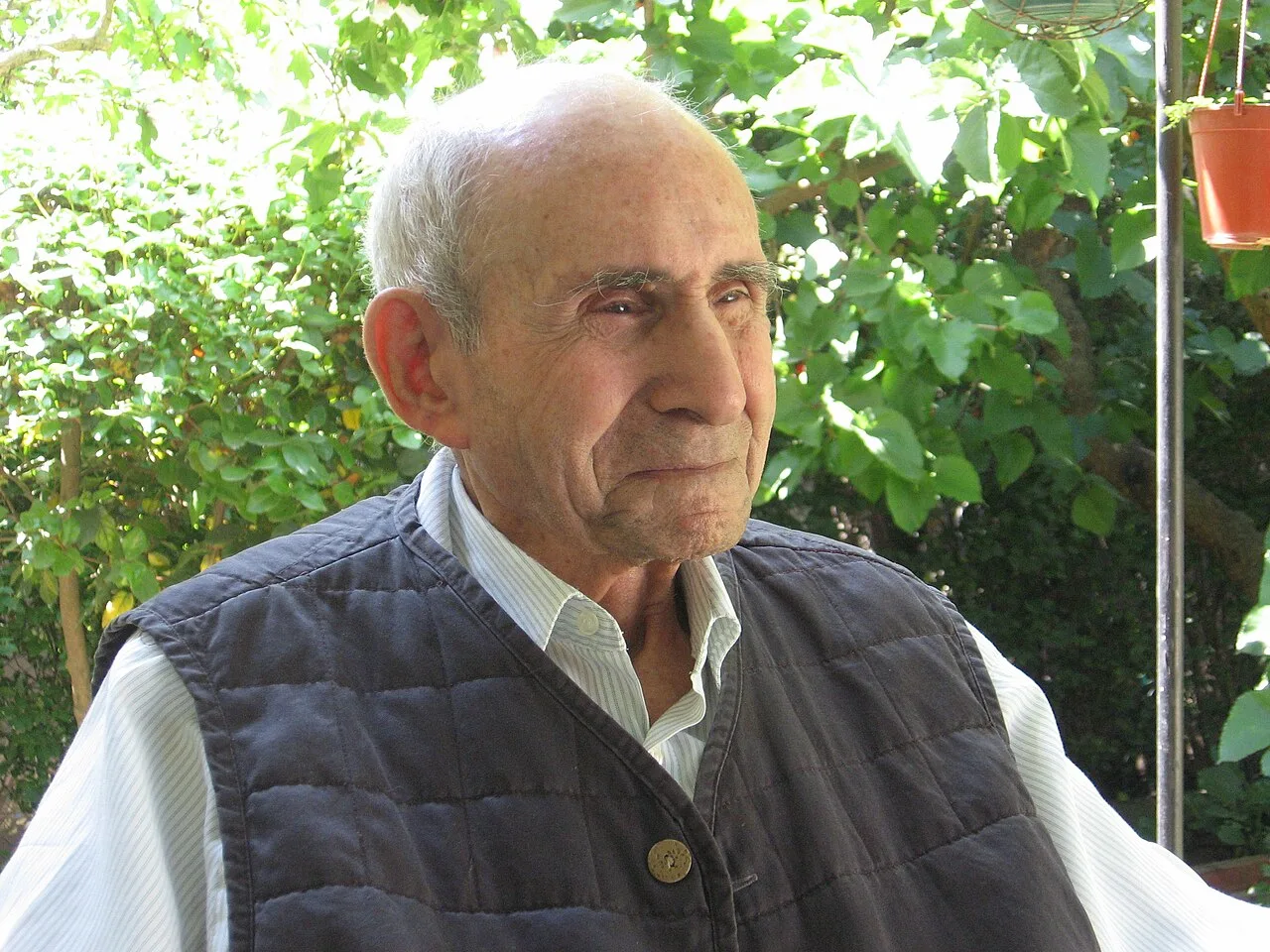 Porträt von Ömer Lütfi Akad (1916–2011) – Gedenkseite