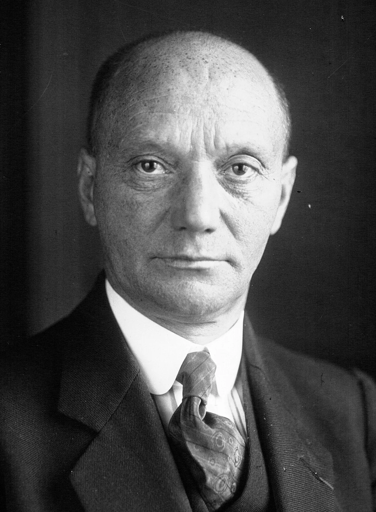 Porträt von Jérôme Tharaud (1874–1953) – Gedenkseite