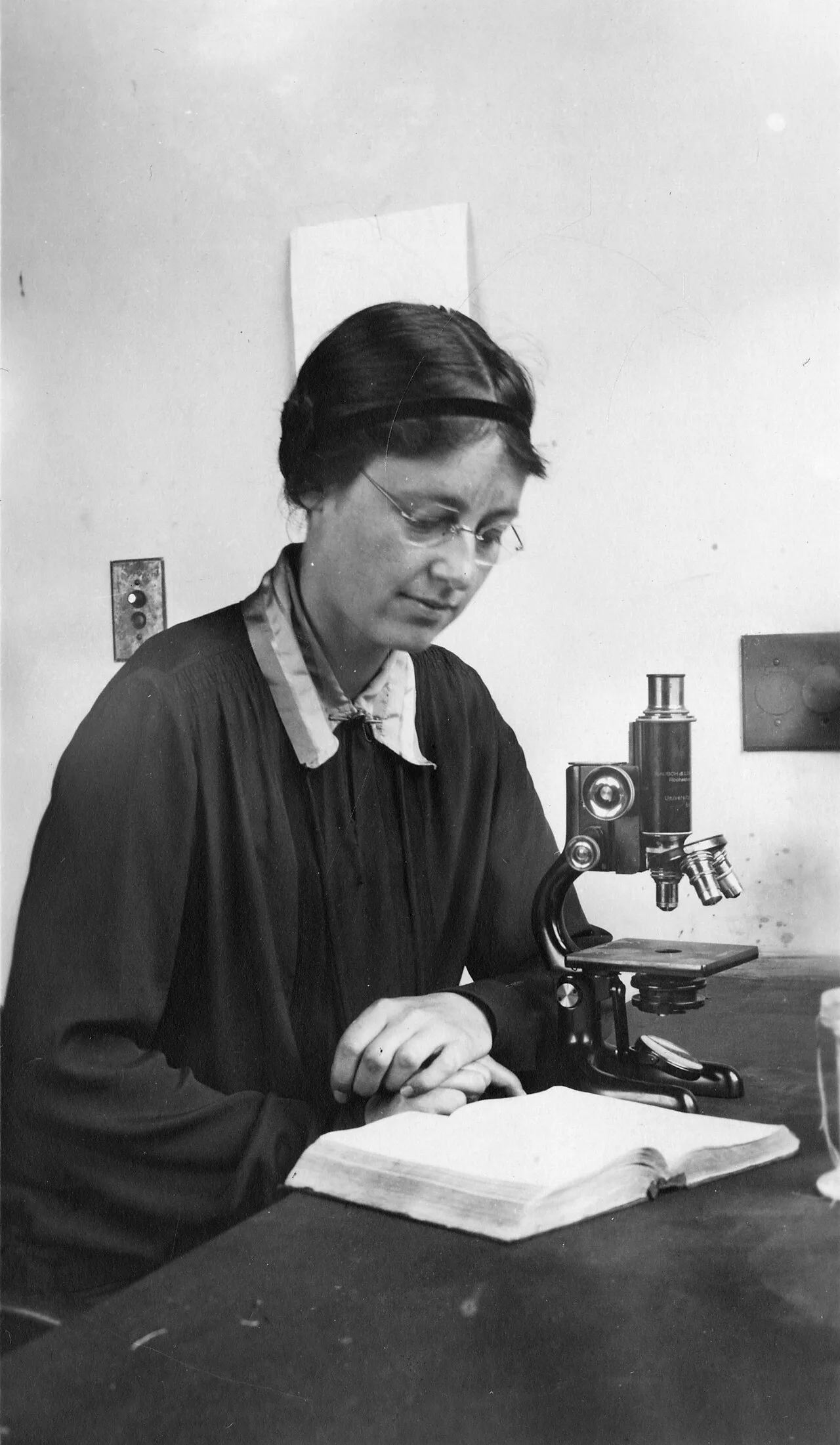 Portrait of Kathleen Mary Drew-Baker (1901–1957) – memorial page
