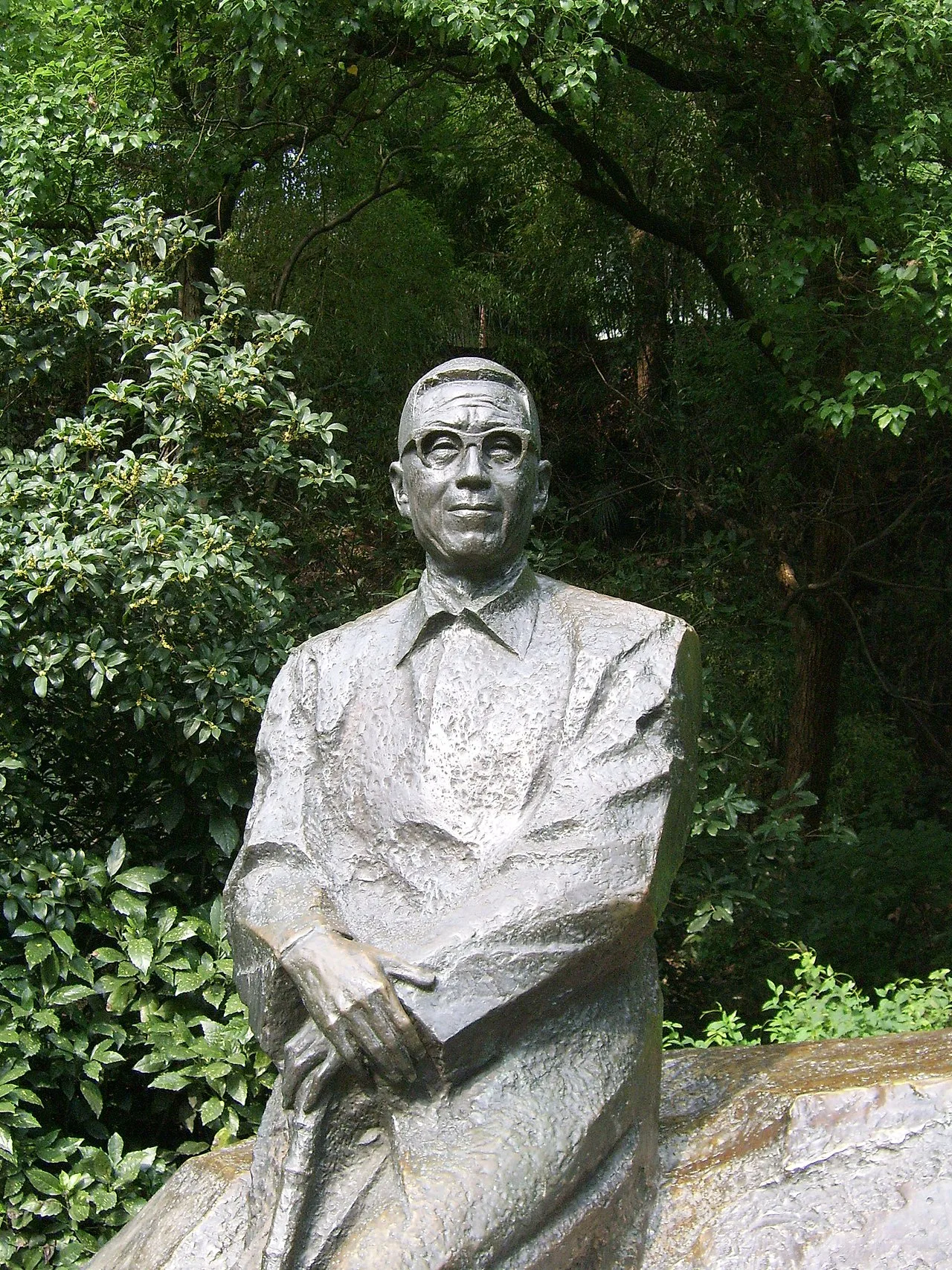 Portrait of Pan Tianshou (1897–1971) – memorial page