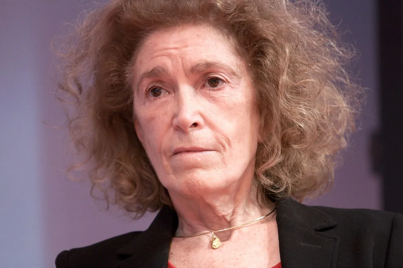 Portrait of Mireille Delmas-Marty (1941–2022) – memorial page