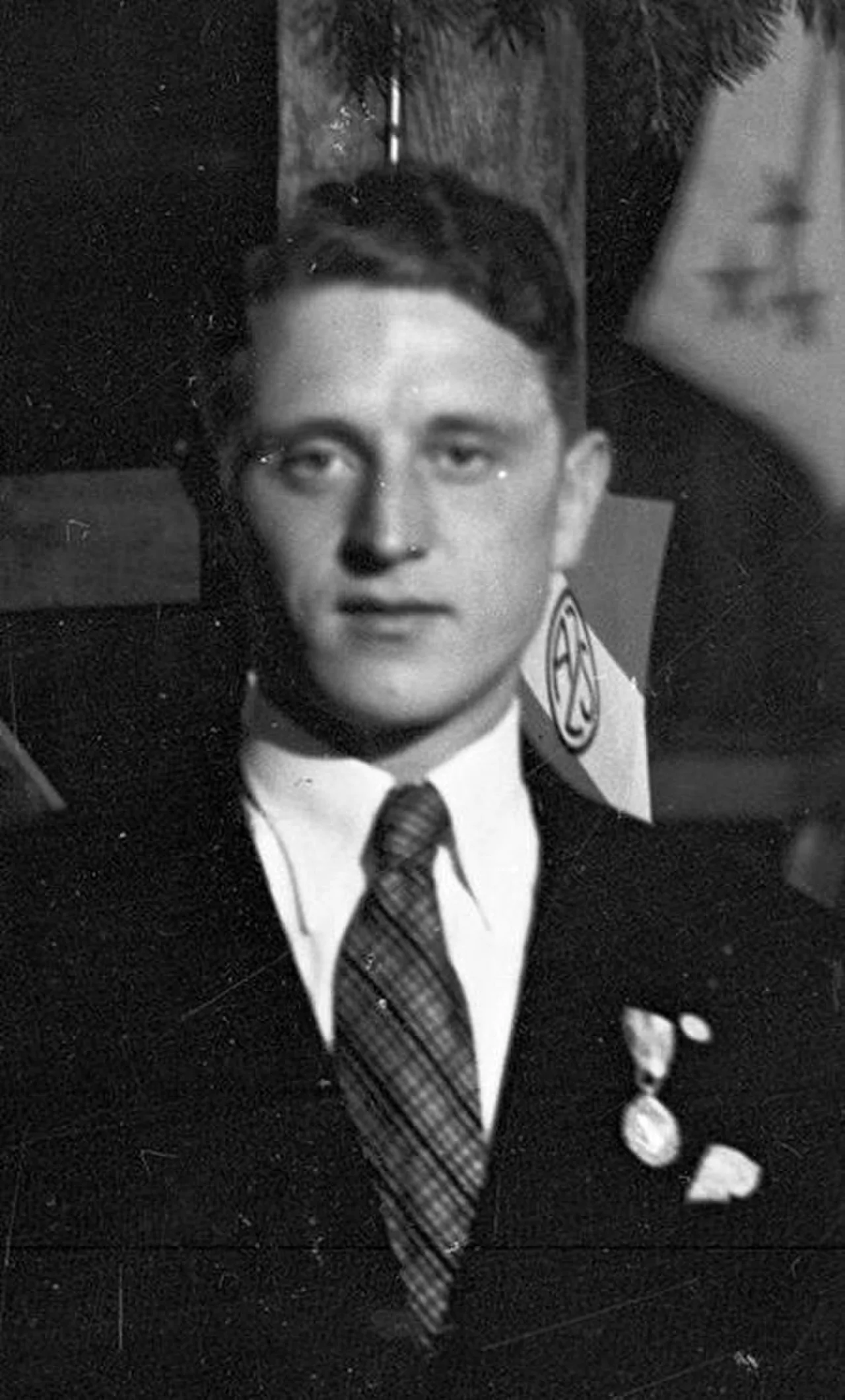 Portrait of Jerzy Ustupski (1911–2004) – memorial page