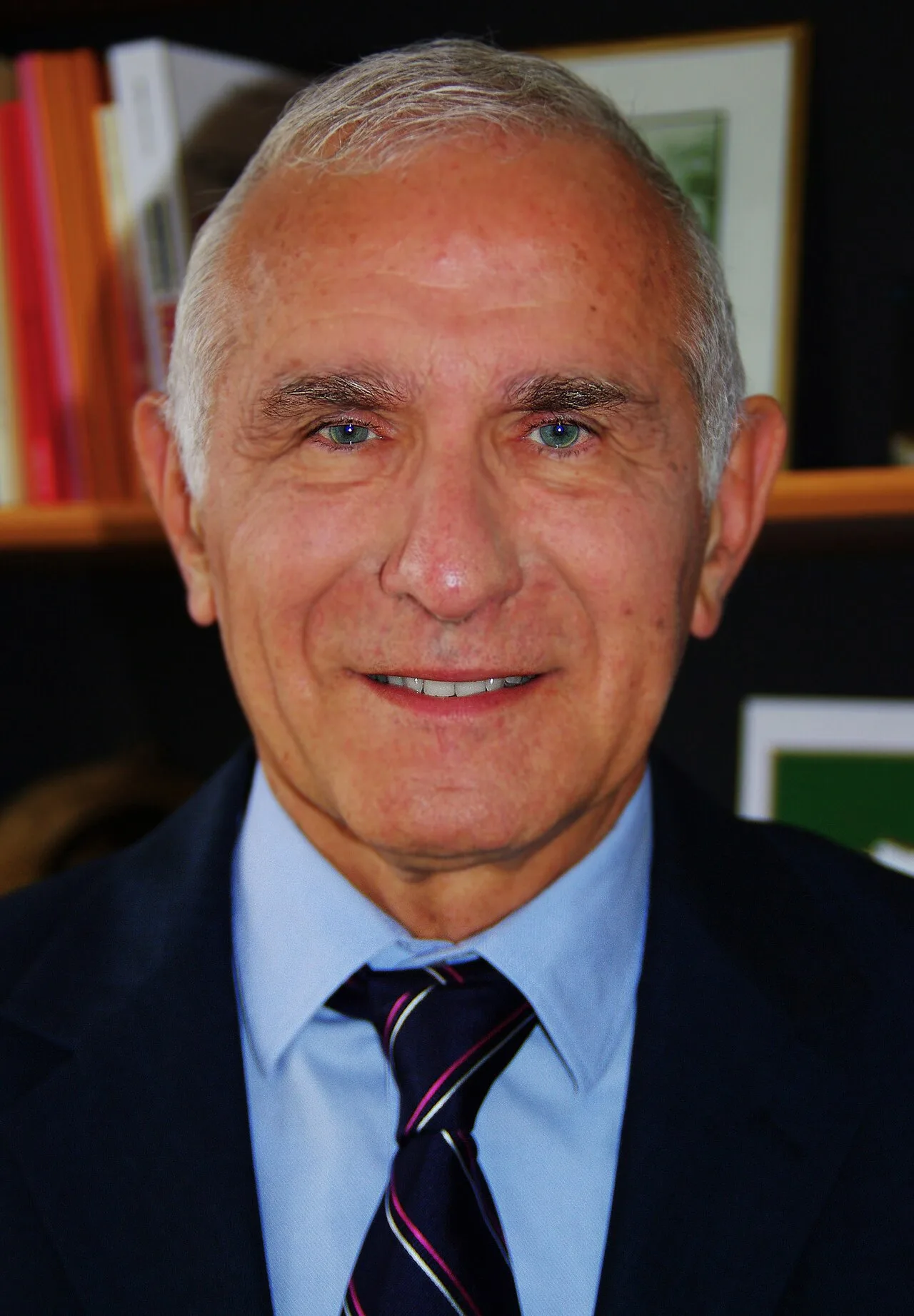 Porträt von Paul Quilès (1942–2021) – Gedenkseite