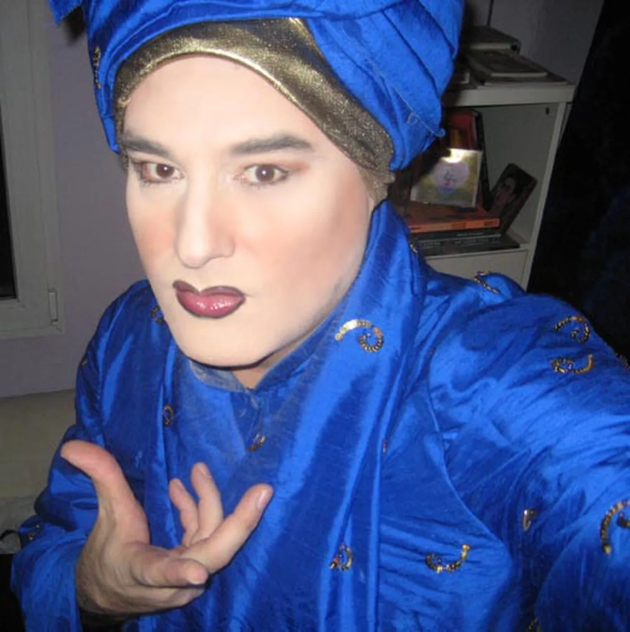 Porträt von Shangay Lily (1963–2016) – Gedenkseite