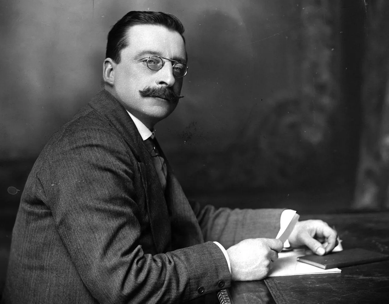 Portrait of Arthur Griffith (1872–1922) – memorial page