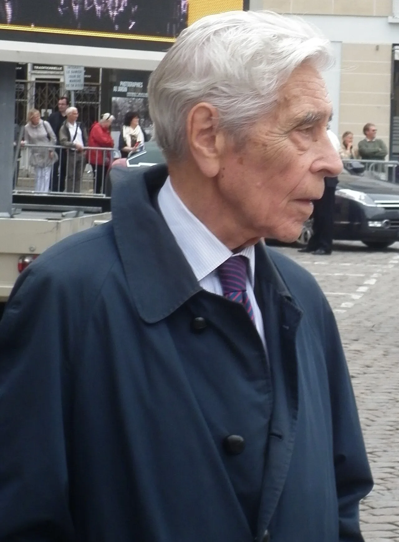 Porträt von Yves Guéna (1922–2016) – Gedenkseite