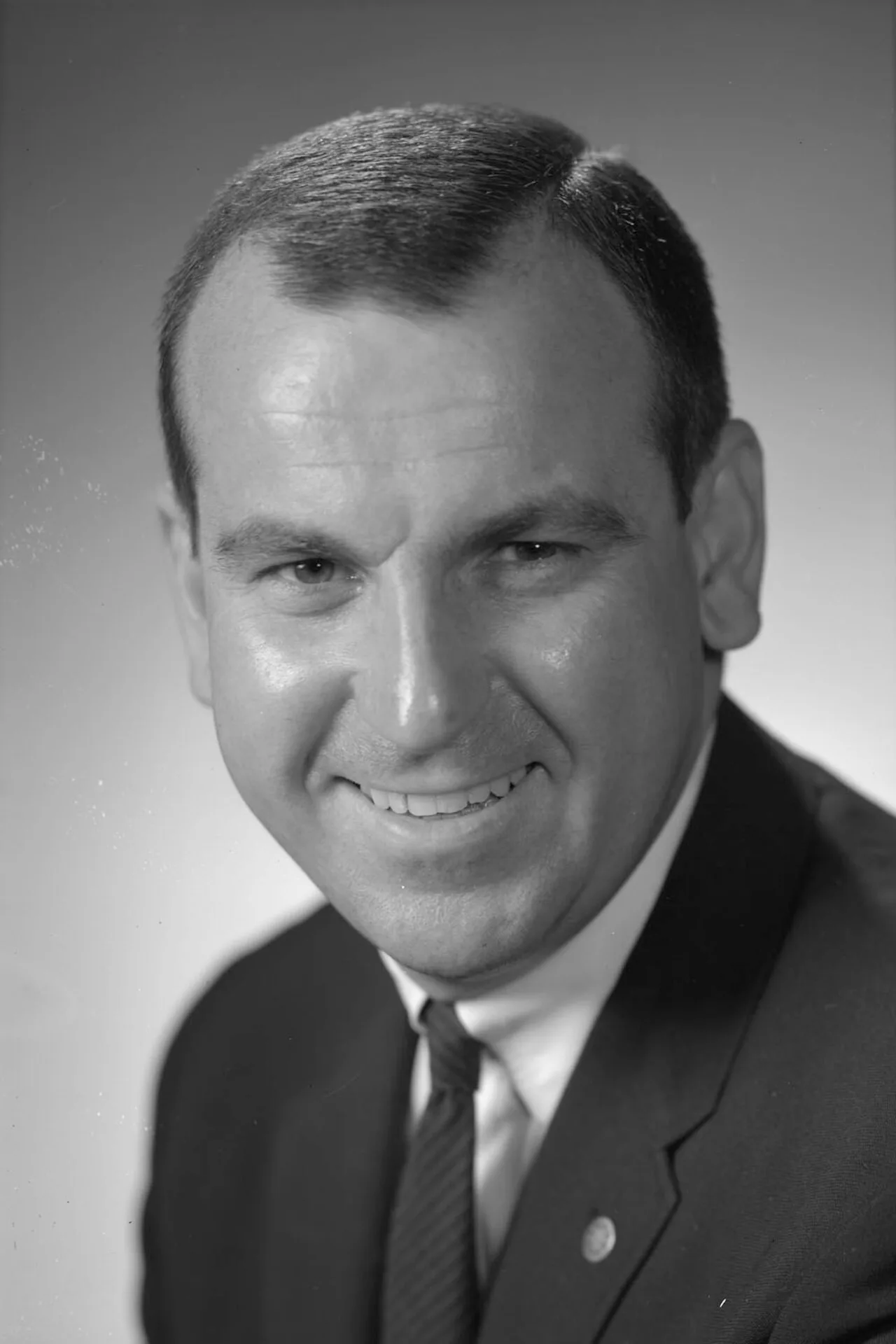 Porträt von Roger Landry (1934–2020) – Gedenkseite