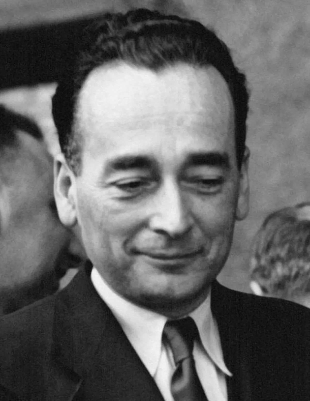 Portrait of Roger Duchet (1904–1981) – memorial page