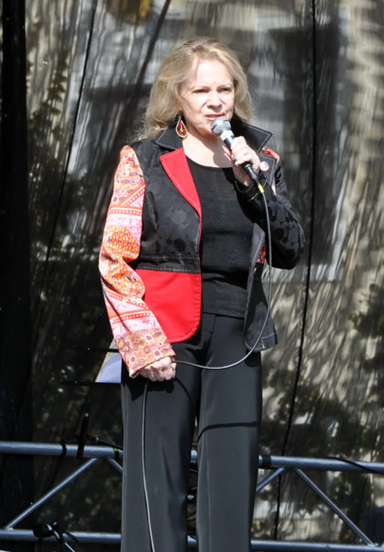 Porträt von Eva Pilarová (1939–2020) – Gedenkseite