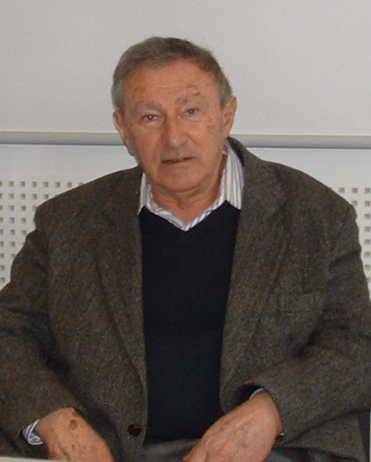 Porträt von Serge Doubrovsky (1928–2017) – Gedenkseite