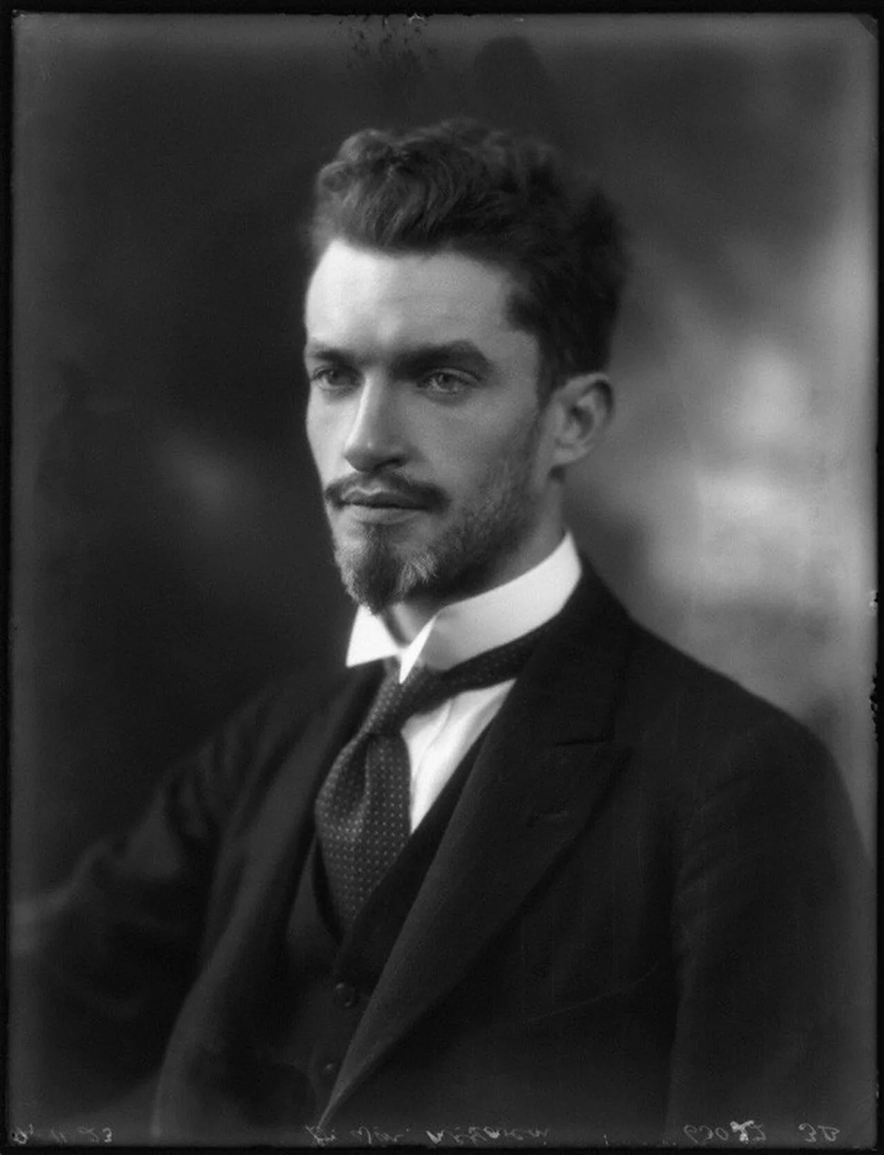 Portrait of William Montgomery McGovern (1897–1964) – memorial page