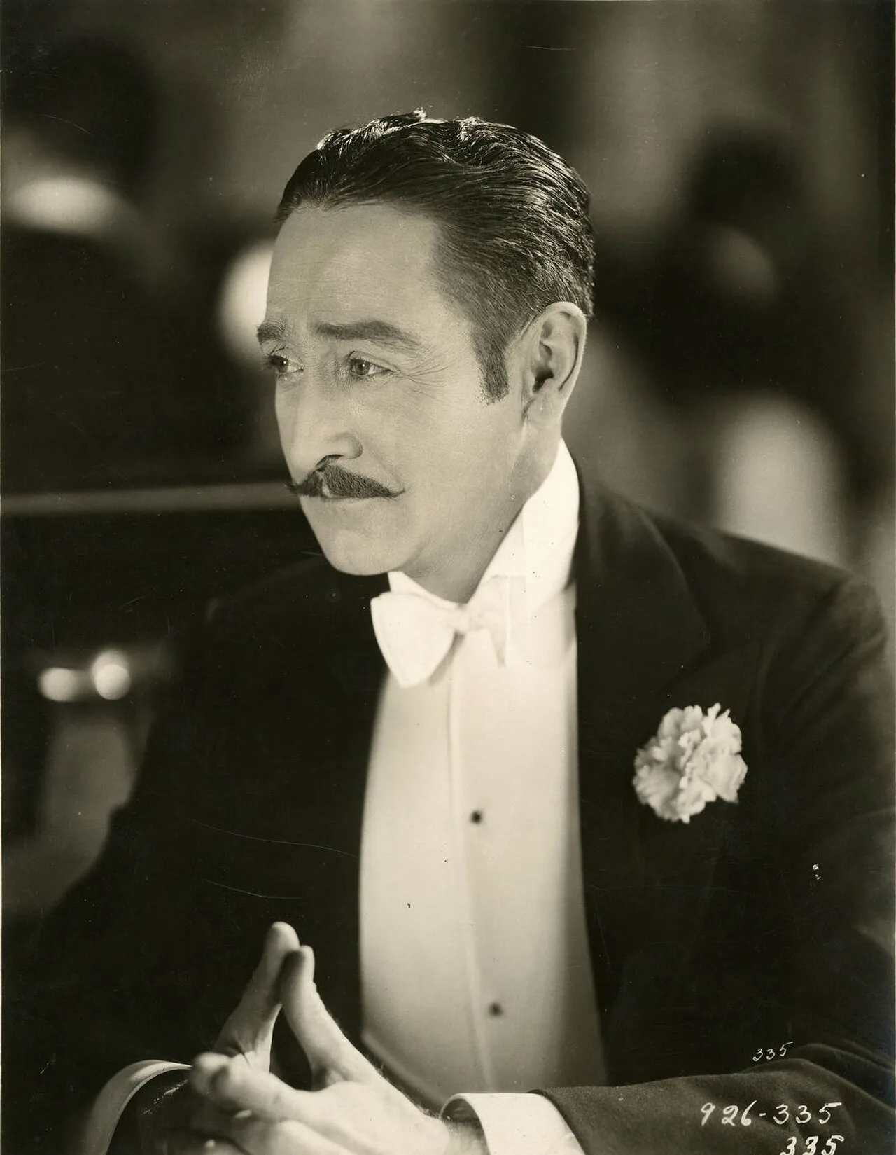 Porträt von Adolphe Menjou (1890–1963) – Gedenkseite