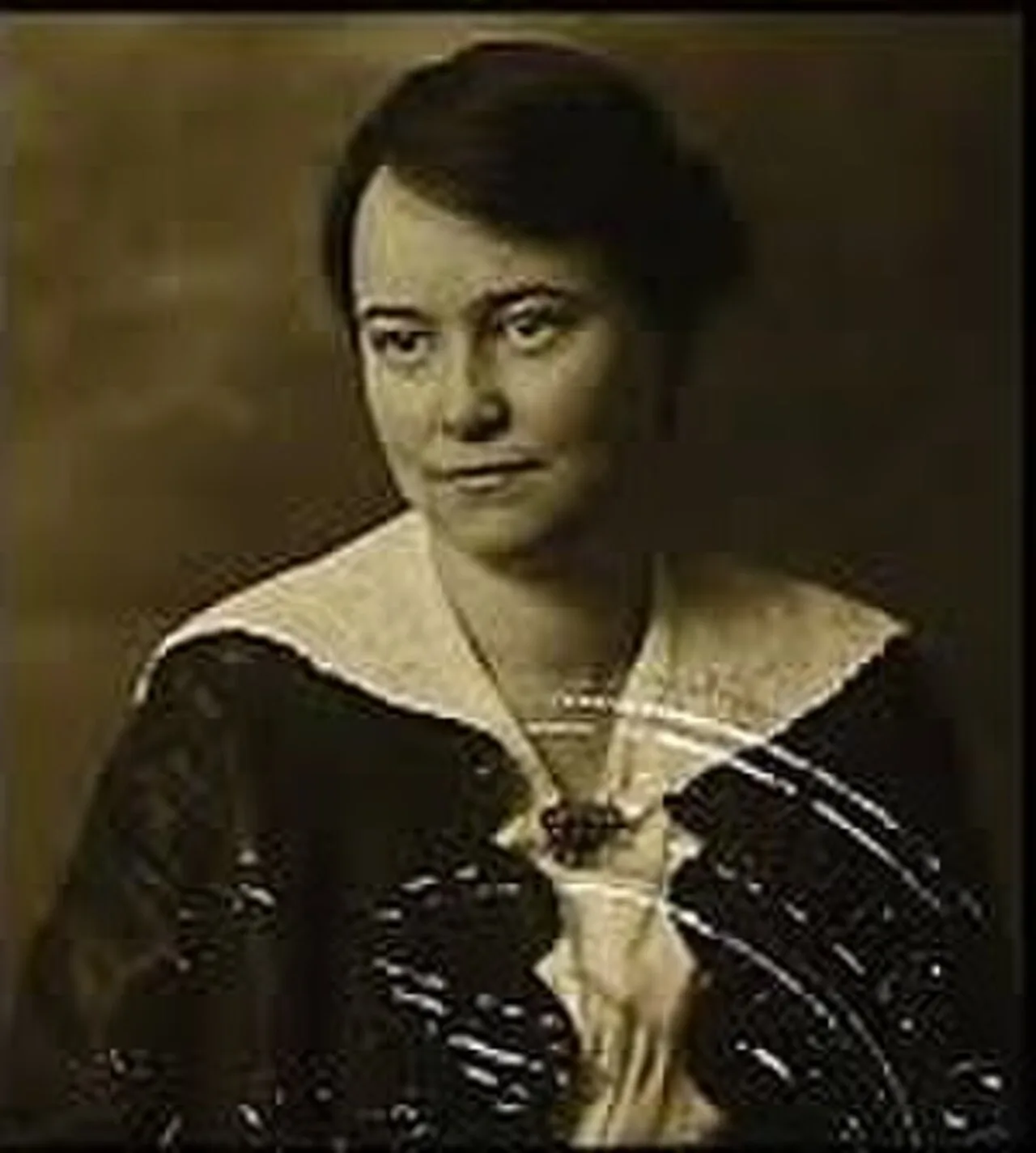 Portrait of Grace Parrish (1881–1954) – memorial page