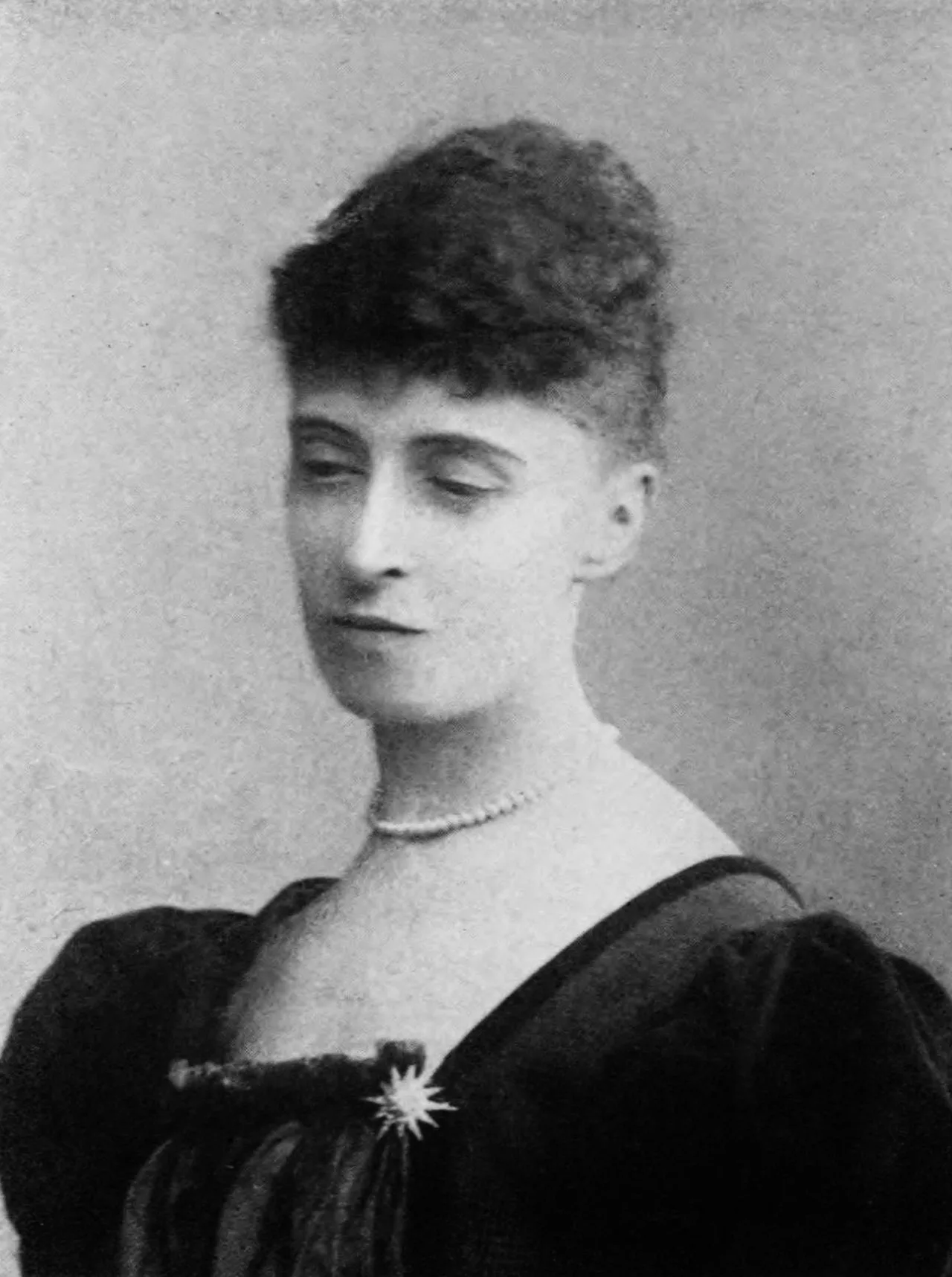 Portrait of Alice Meynell (1847–1922) – memorial page