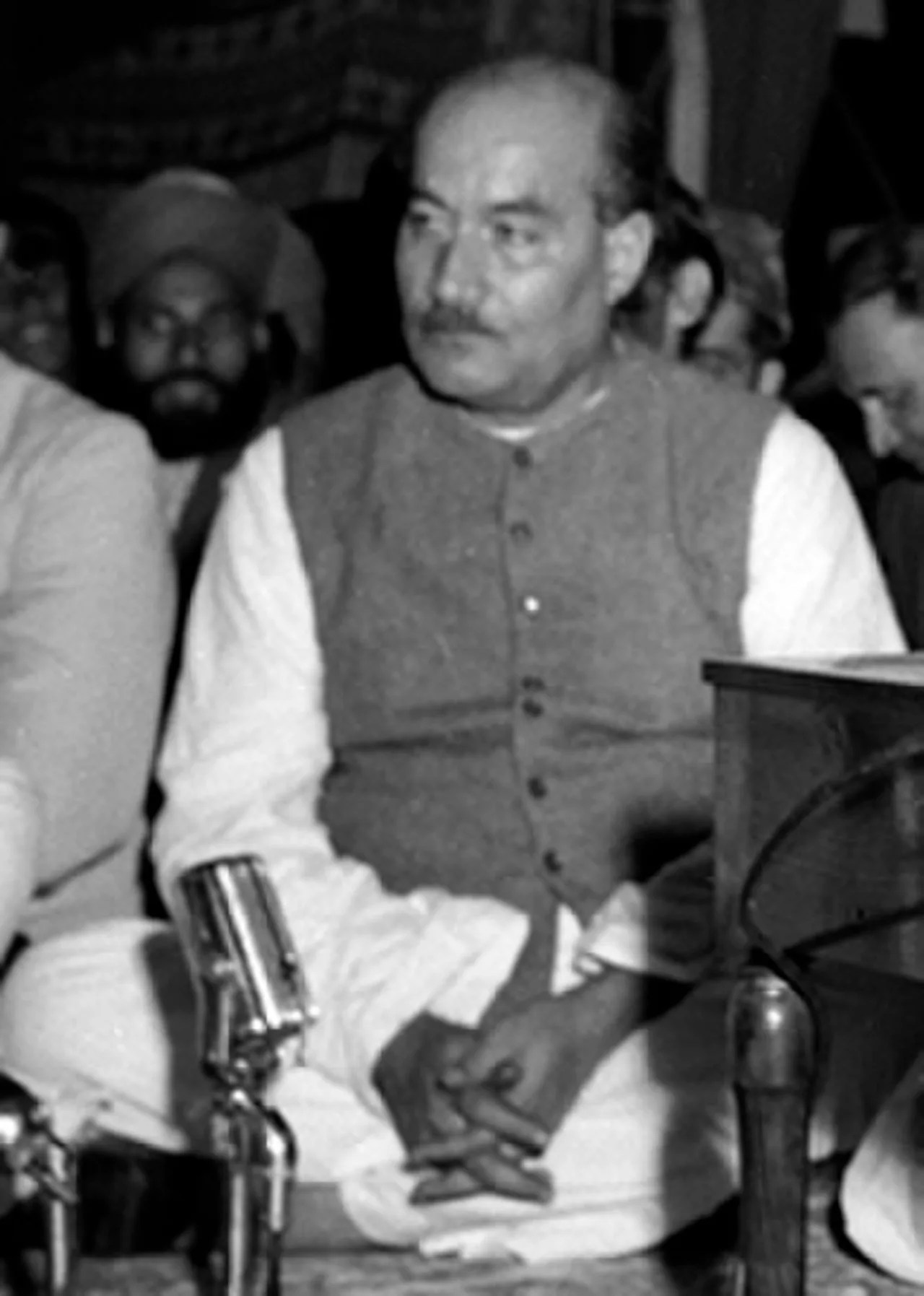 Portrait of Josh Malihabadi (1898–1982) – memorial page