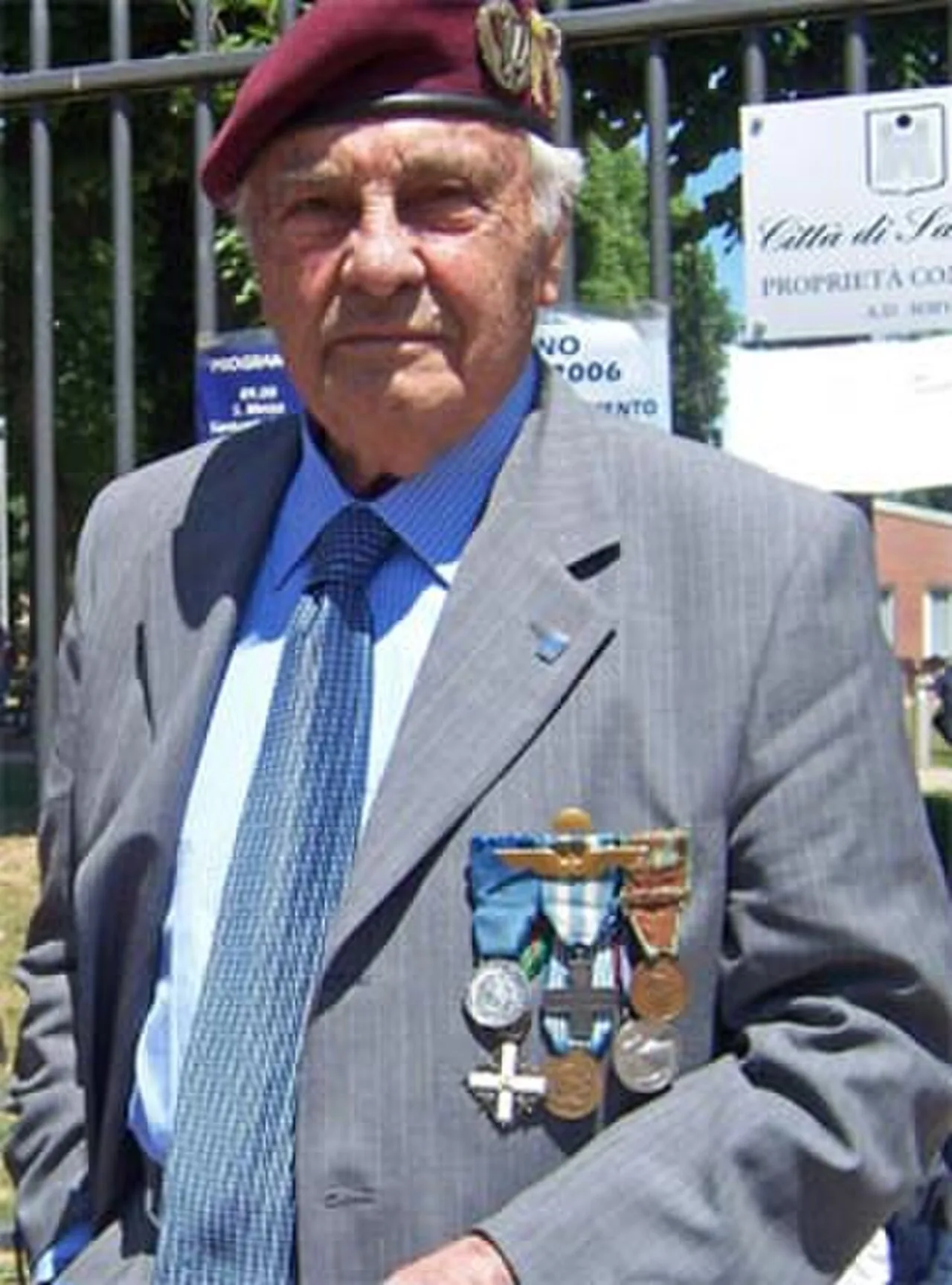 Porträt von Carlo Massoni (1914–2010) – Gedenkseite