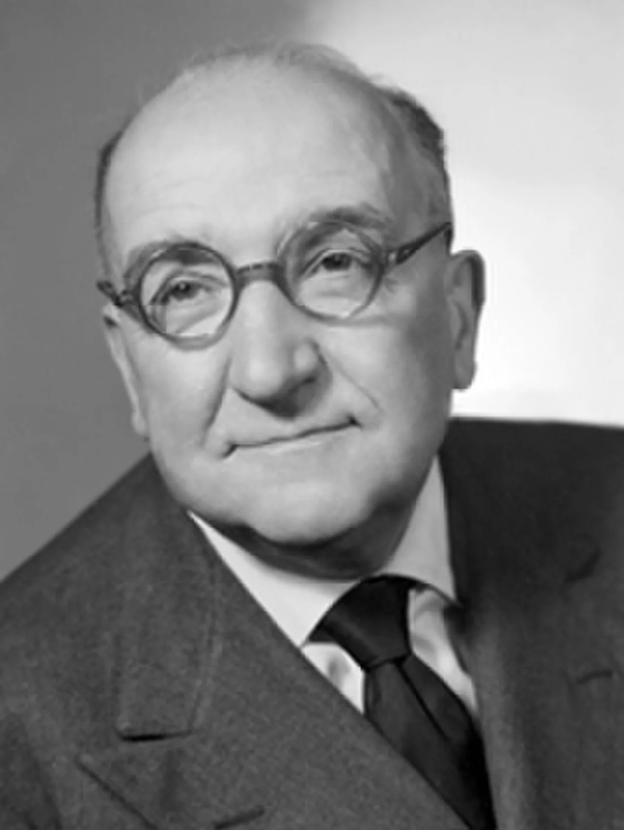 Portrait of Adone Zoli (1887–1960) – memorial page