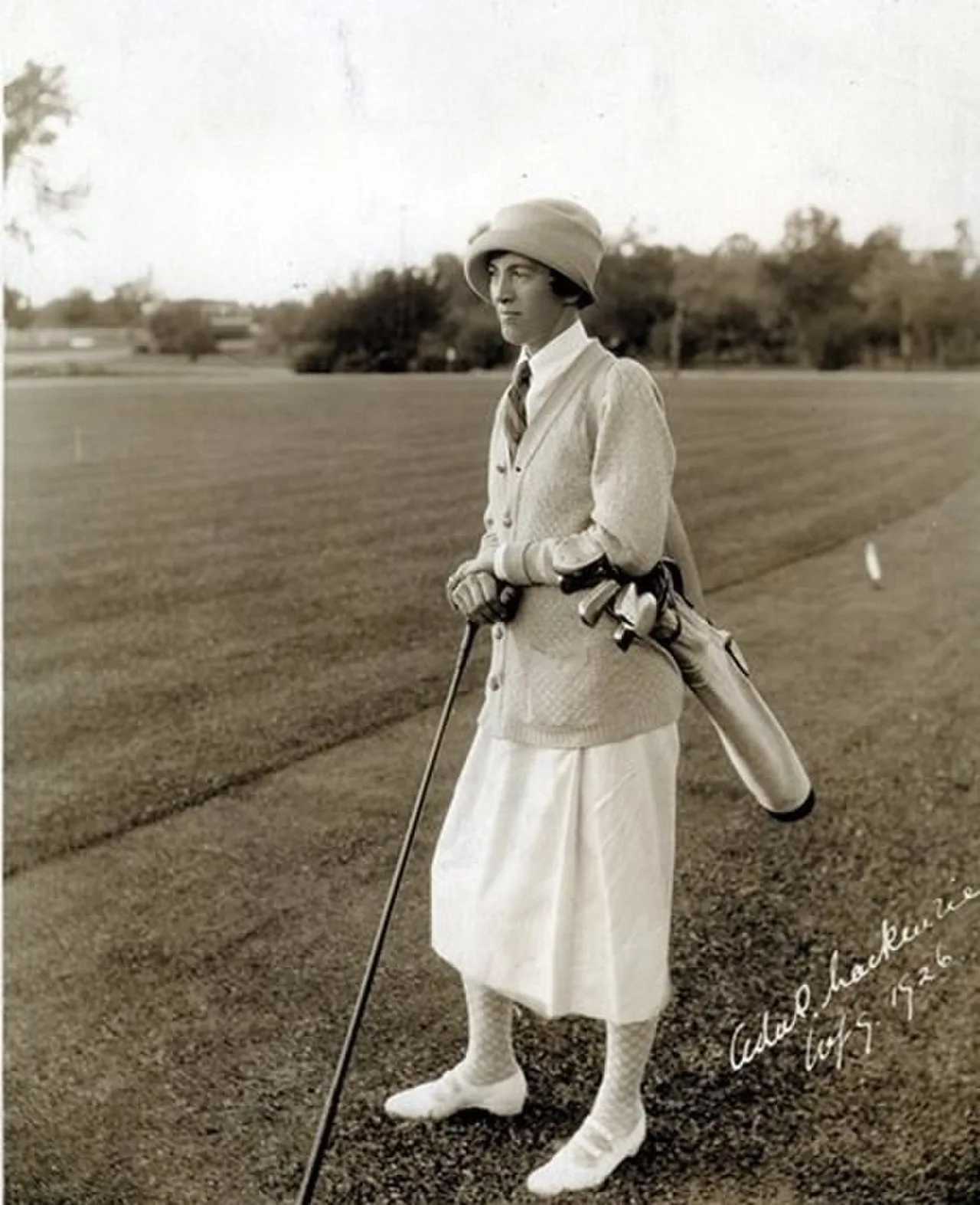 Porträt von Ada Mackenzie (1890–1973) – Gedenkseite