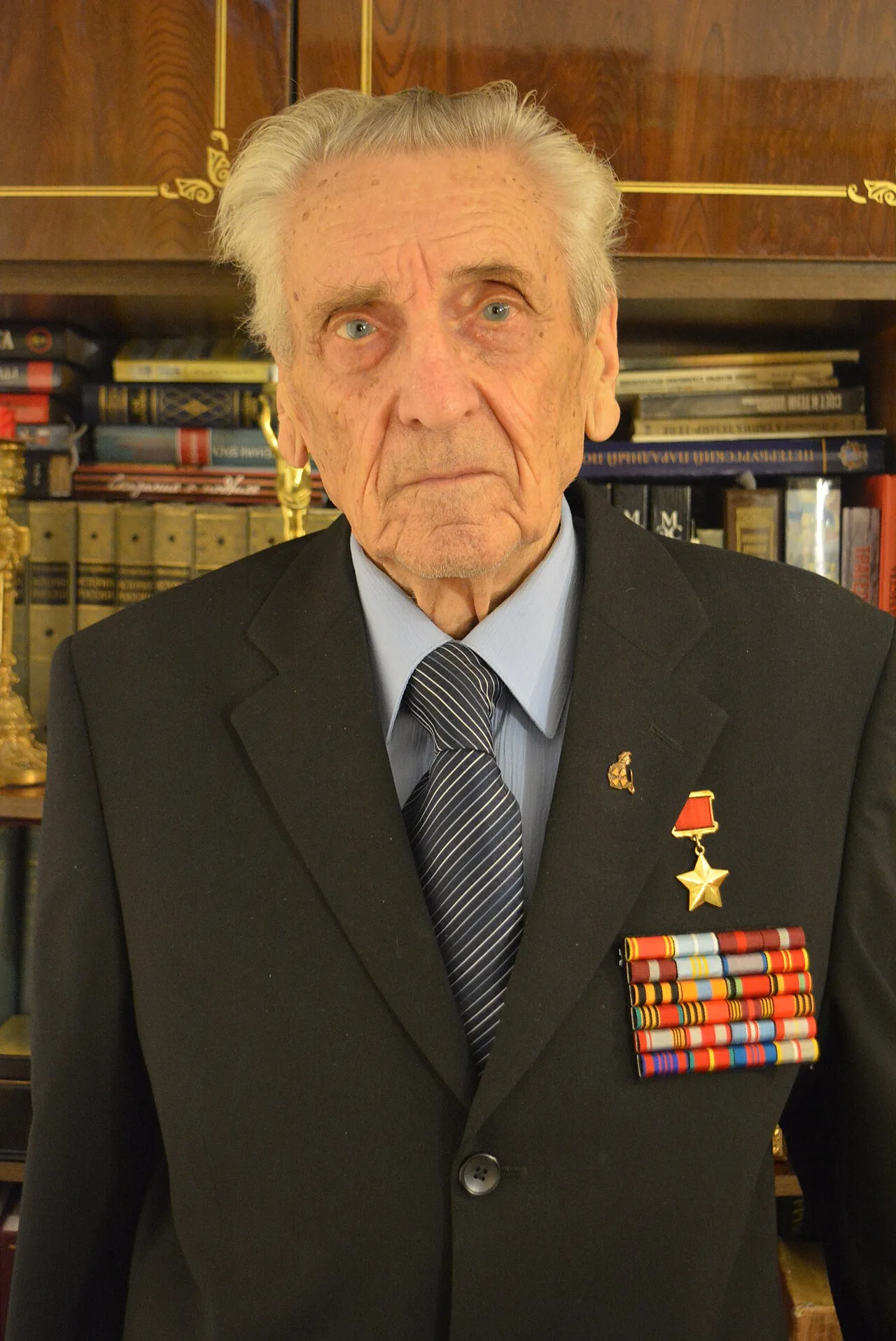 Porträt von Mikhail Ashik (1925–2020) – Gedenkseite