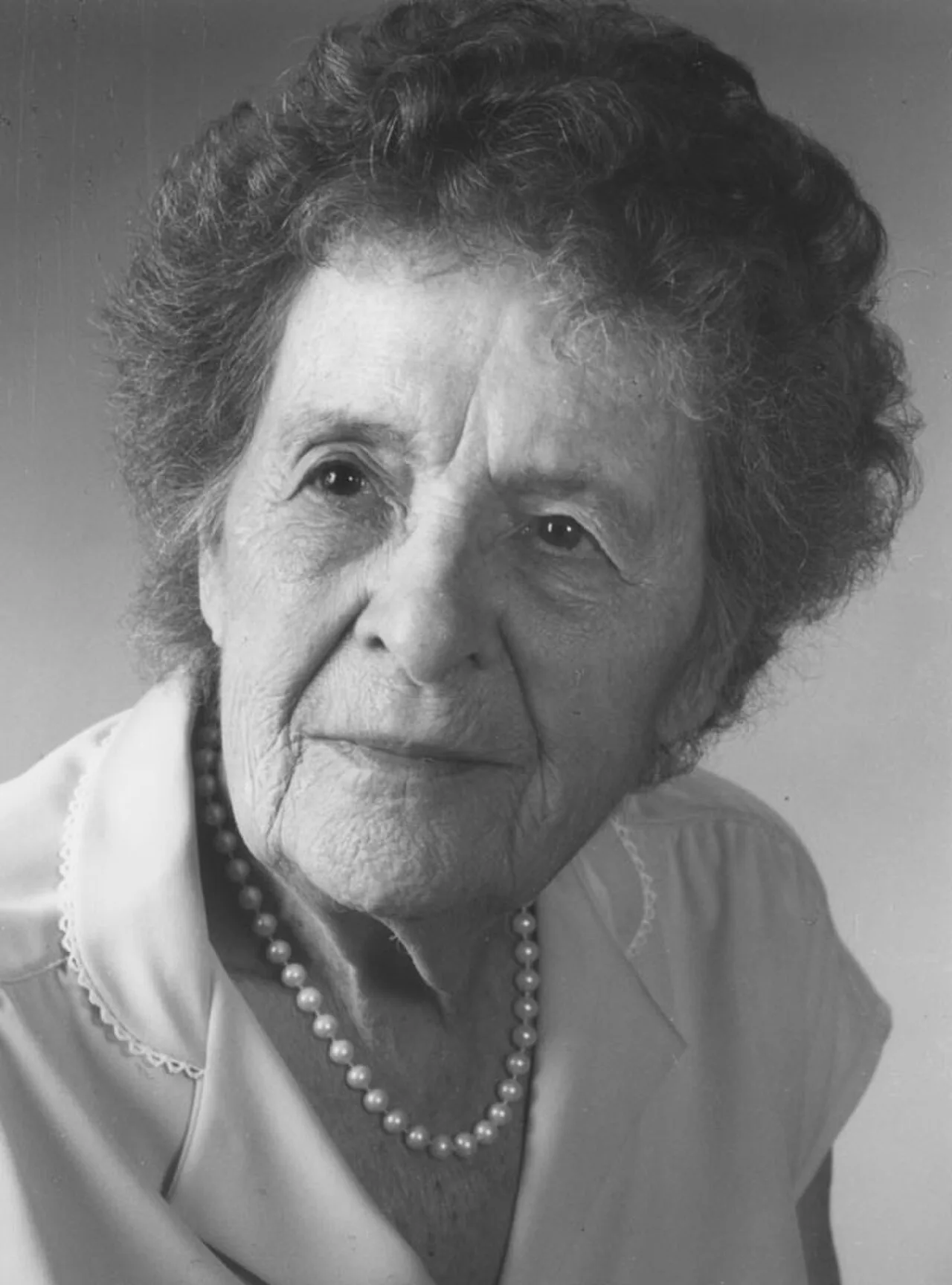 Eveline Burns