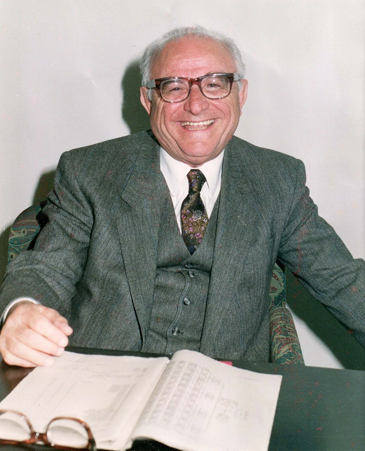 Portrait of Mustafa Kemal Kurdaş (1920–2011) – memorial page