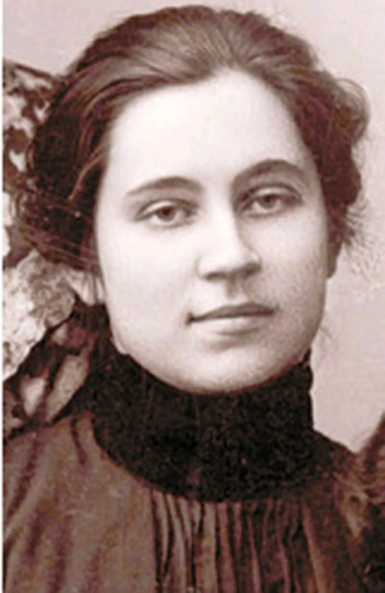Portrait of Nataša Klimova (1885–1918) – memorial page