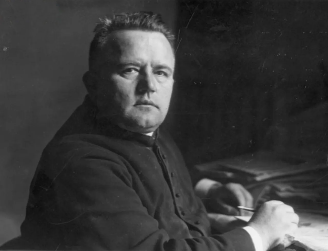 Porträt von Eugeniusz Okoń (1881–1949) – Gedenkseite