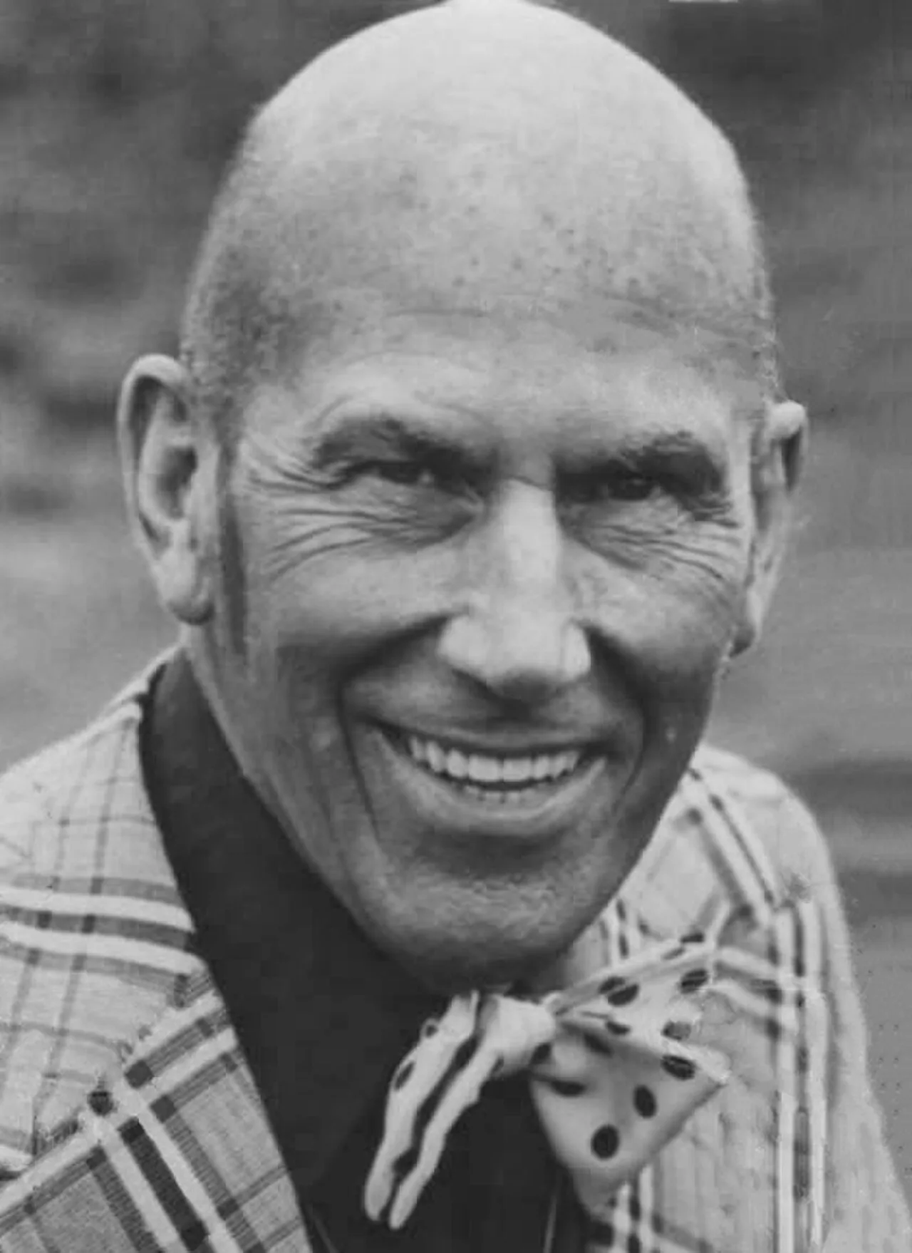 Portrait of Ted Tinling (1910–1990) – memorial page