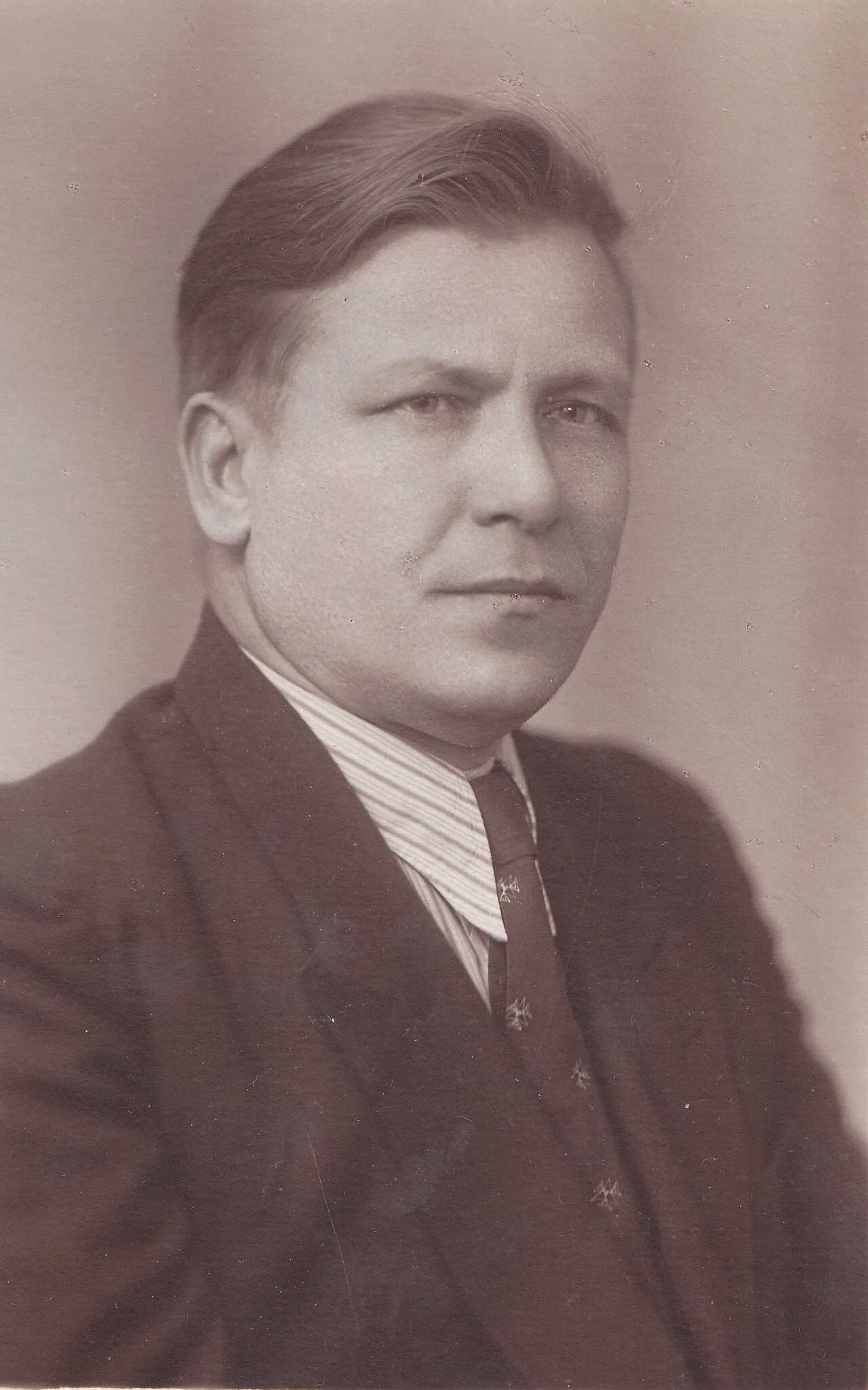 Porträt von Alexander Ivanovich Gruzdev (1908–1981) – Gedenkseite