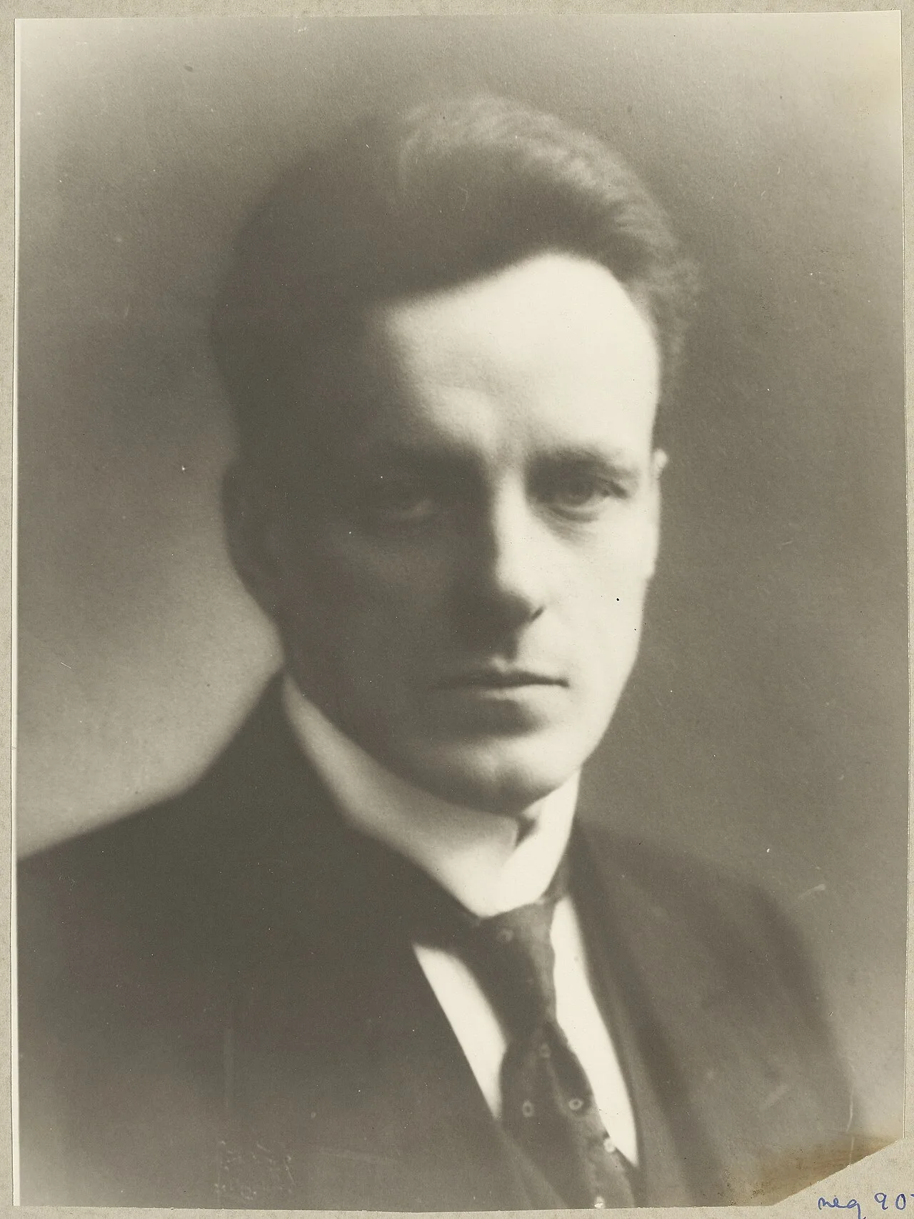 Porträt von Albert von Hellens (1879–1950) – Gedenkseite