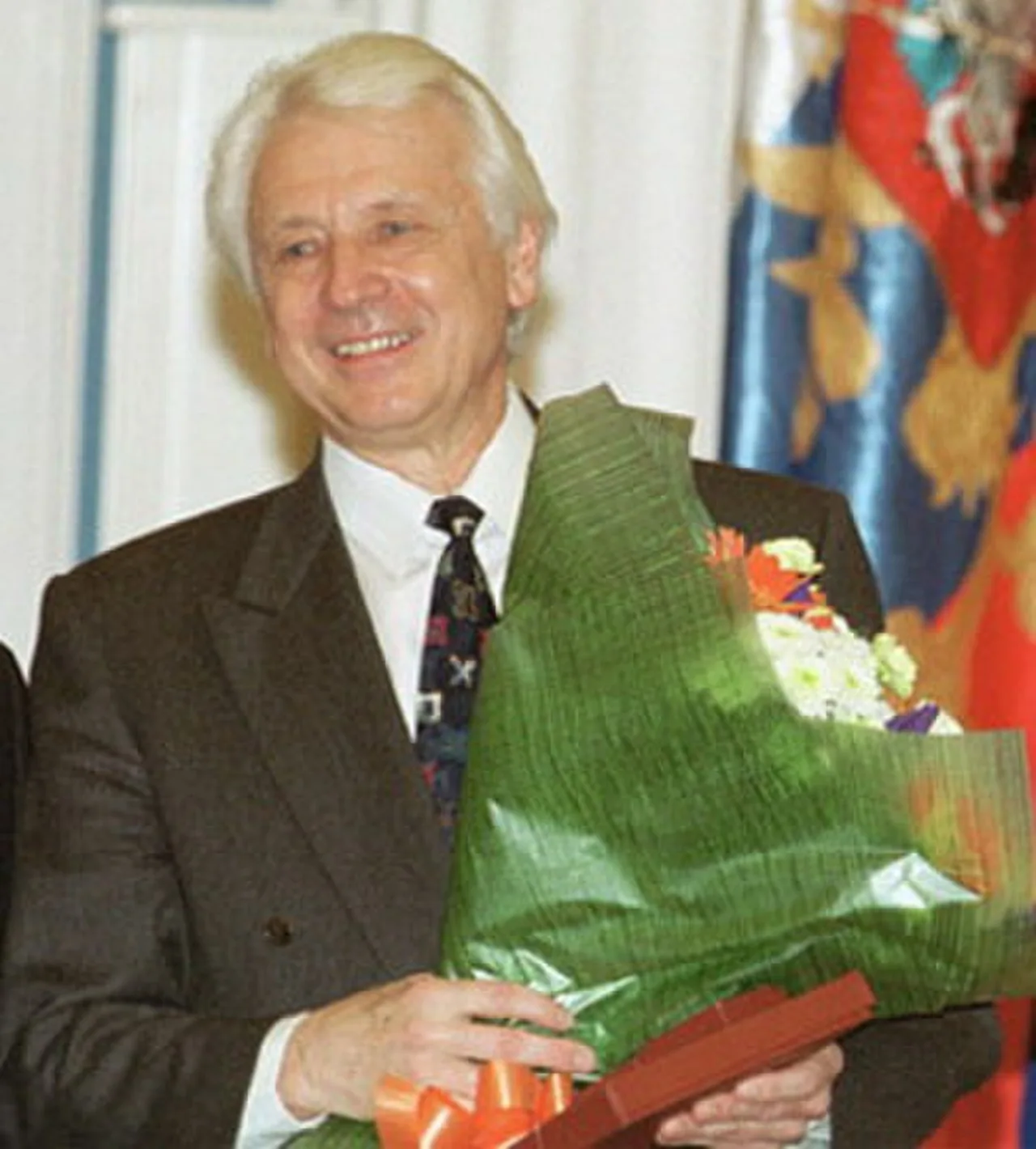 Porträt von Wiktor Sergejewitsch Popow (1934–2008) – Gedenkseite