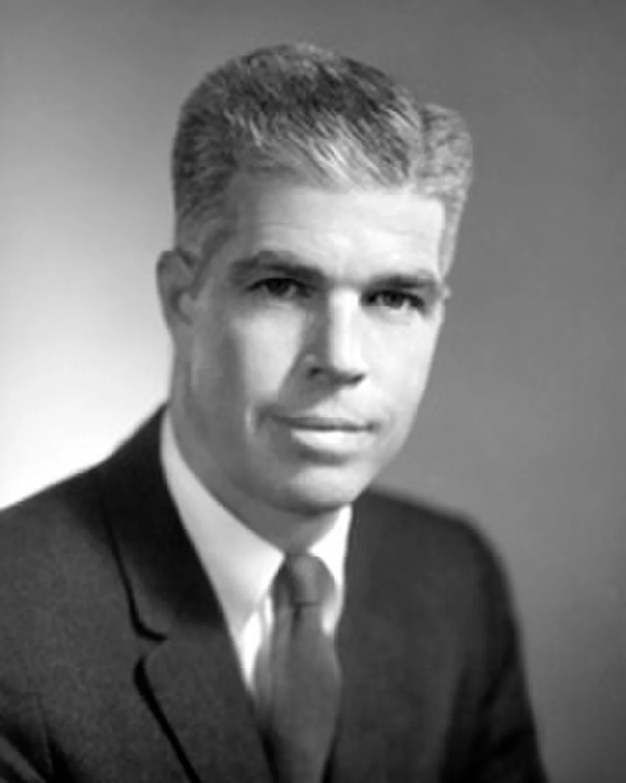 Portrait of Peter H. Dominick (1915–1981) – memorial page