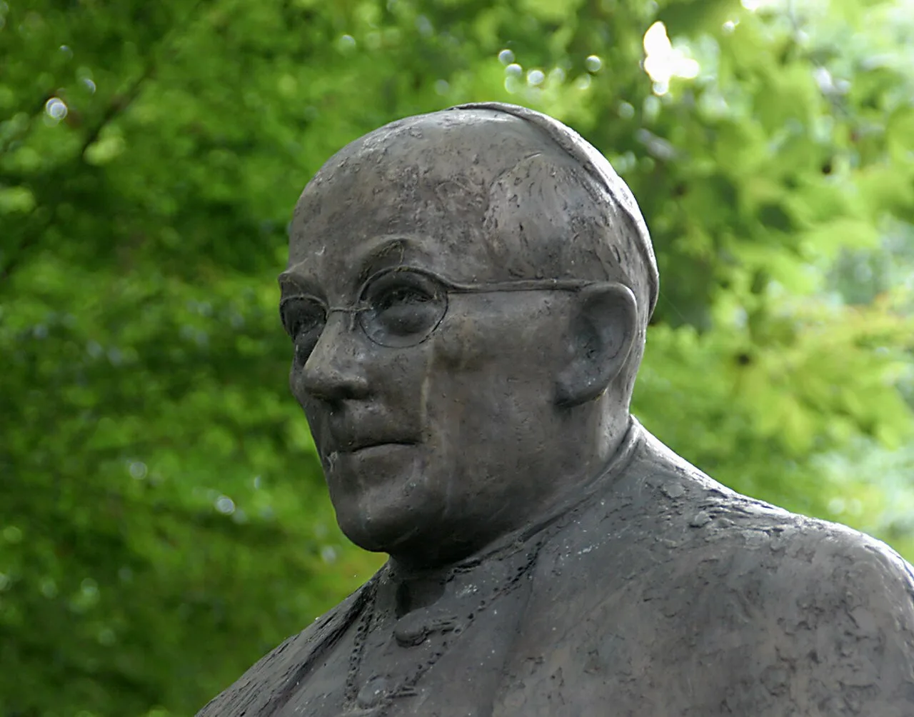Portrait of Joseph Frings (1887–1978) – memorial page