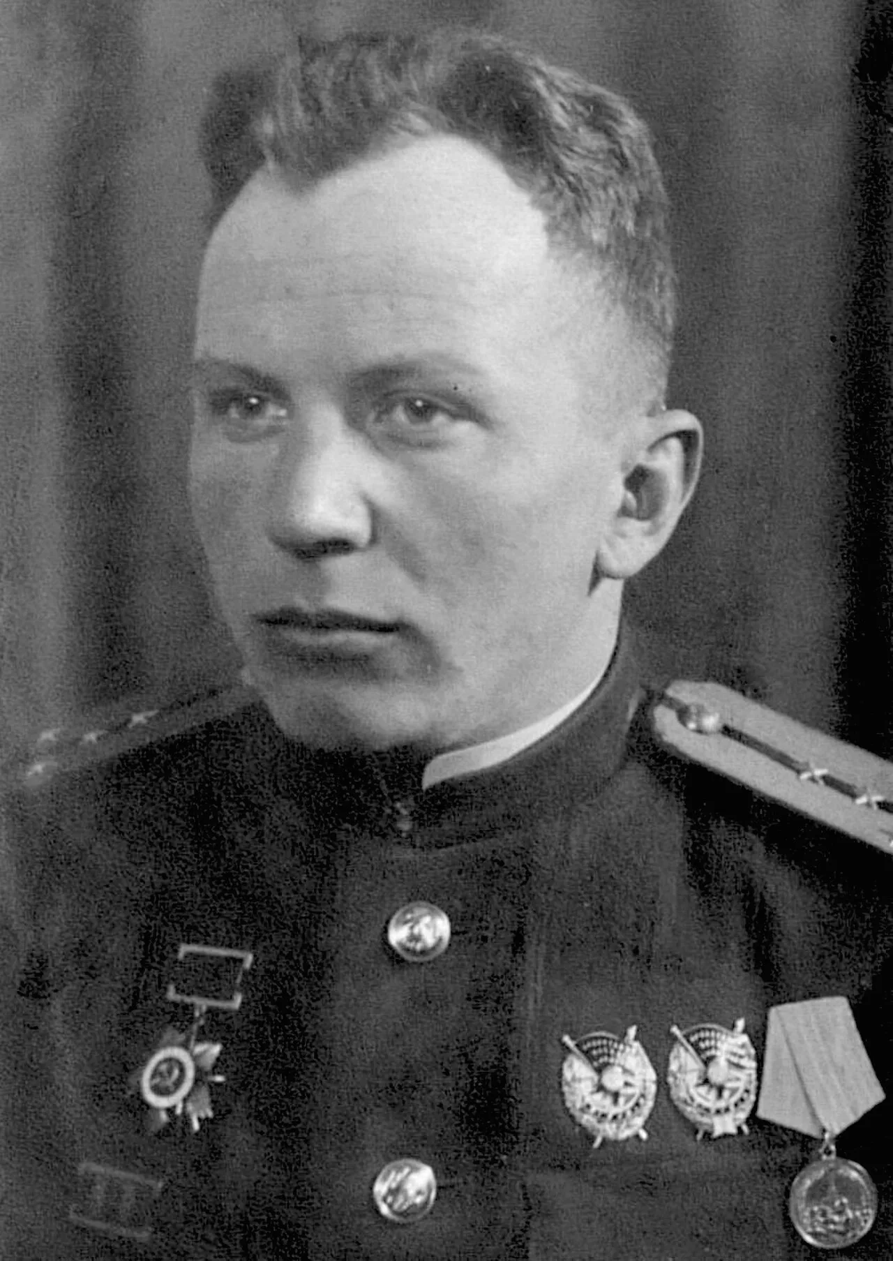 Porträt von Boris Ushchev (1915–1996) – Gedenkseite