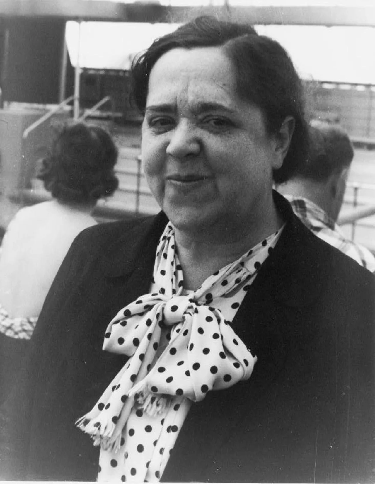 Porträt von Elsa Maxwell (1883–1963) – Gedenkseite
