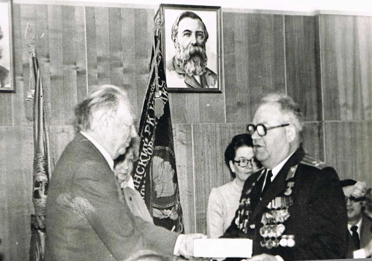 Porträt von Sergey Yakovlev (1914–2005) – Gedenkseite