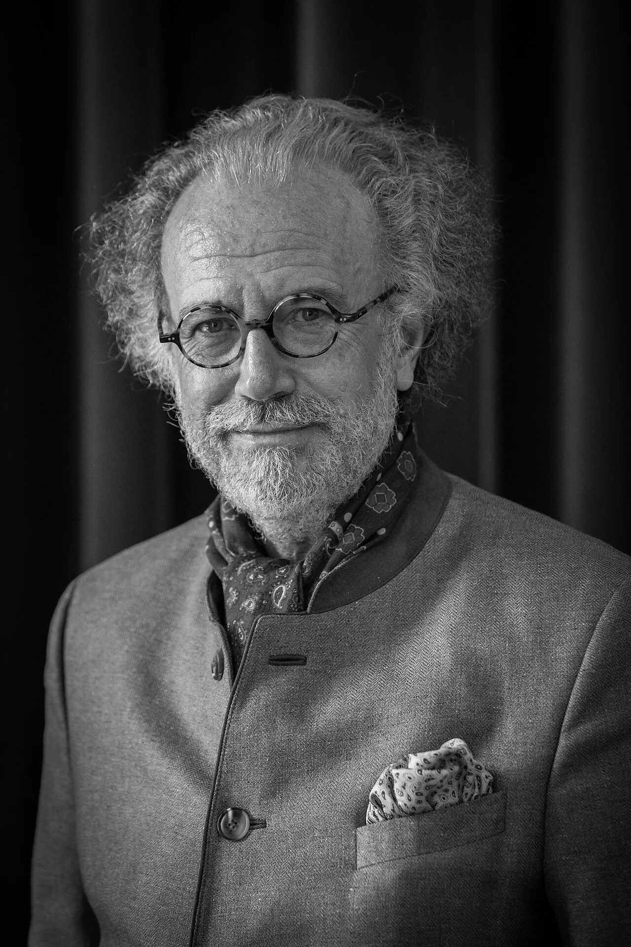 Portrait of Amaury du Closel (1956–2024) – memorial page