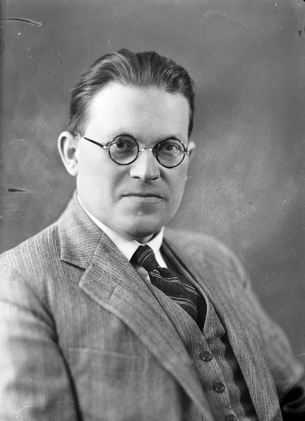 Porträt von Johan Peter Holtsmark (1894–1975) – Gedenkseite