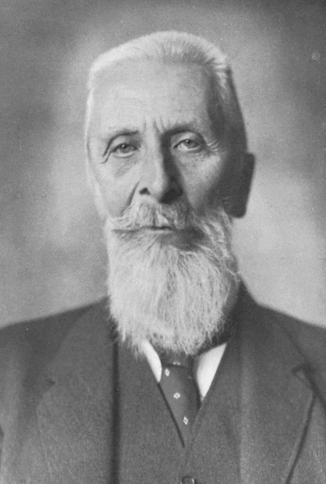 Portrait of Albert von Apponyi (1846–1933) – memorial page