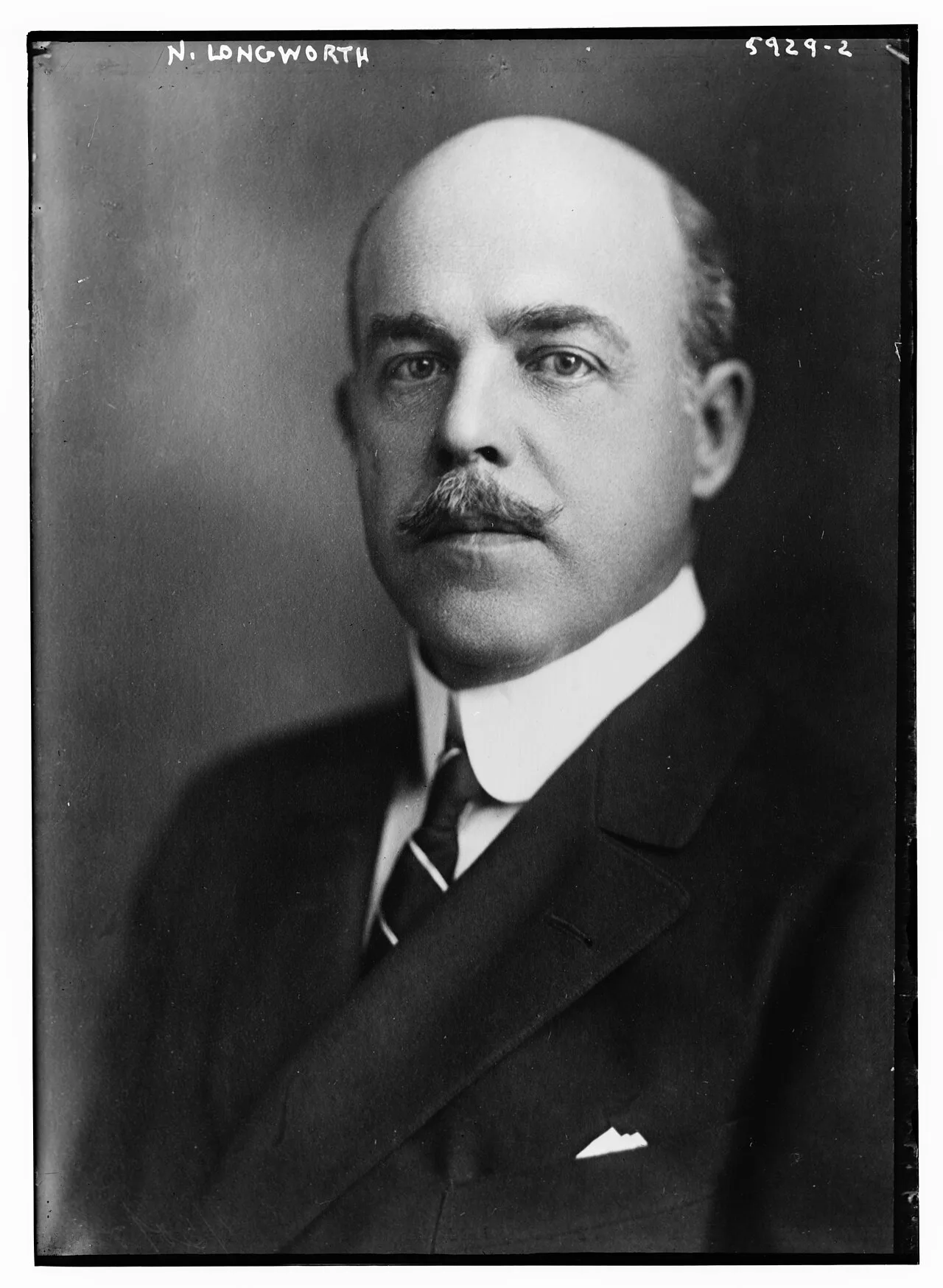 Porträt von Nicholas Longworth (1869–1931) – Gedenkseite