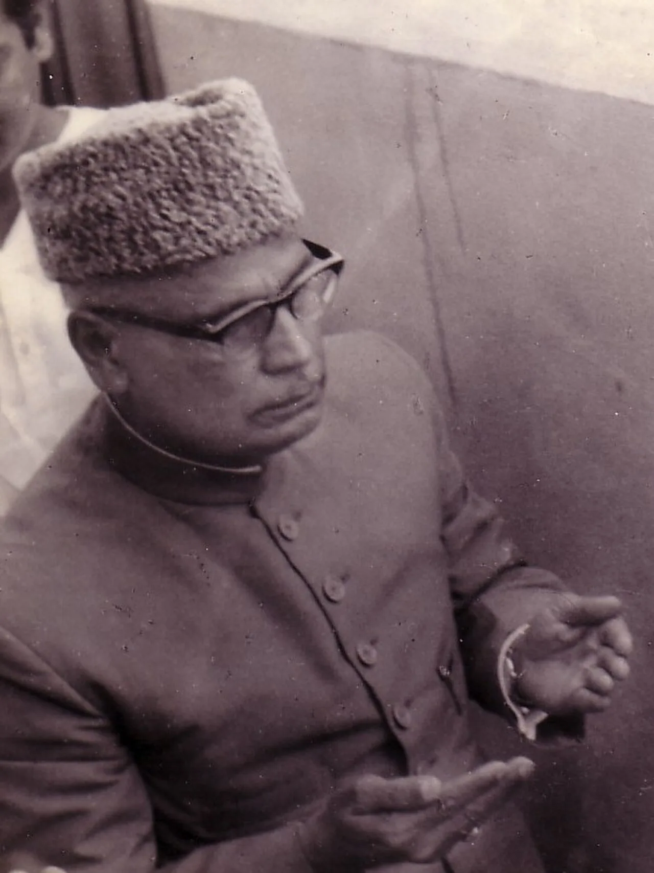 Porträt von Abdul Monem Khan (1899–1971) – Gedenkseite